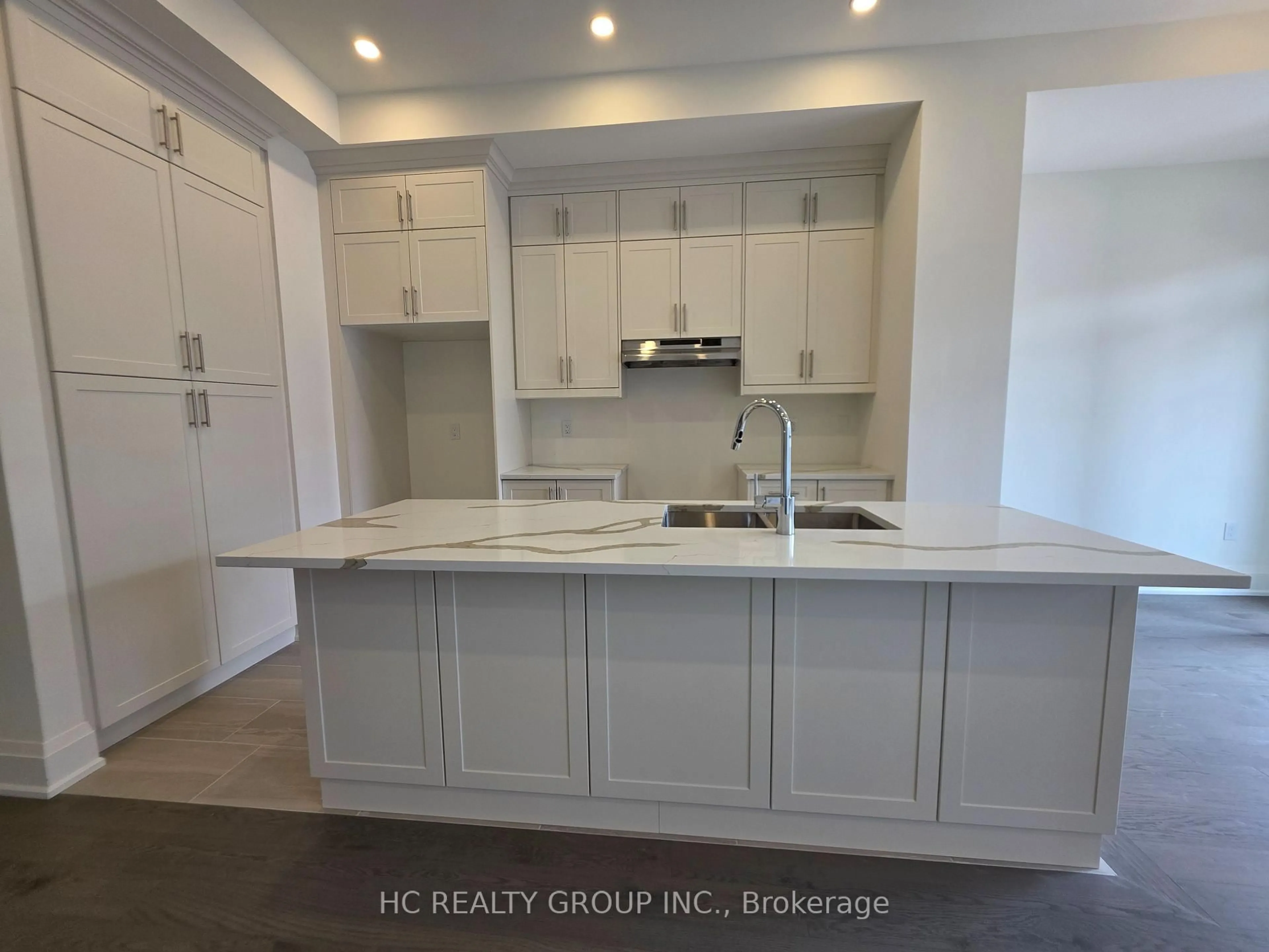 Open concept kitchen, ceramic/tile floor for 3313-Lot 99 Taha Gdns, Oakville Ontario L6M 4K1