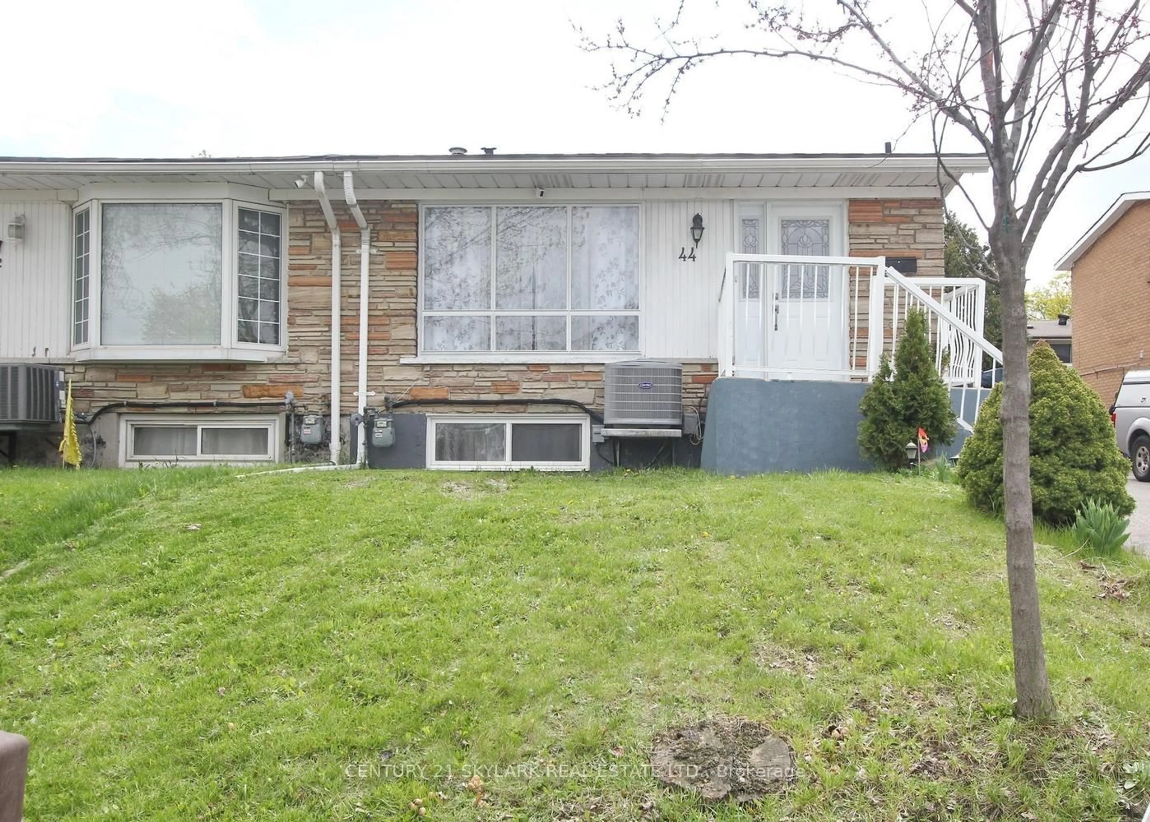 Unknown for 44 Sharon Crt, Brampton Ontario L6W 3B7