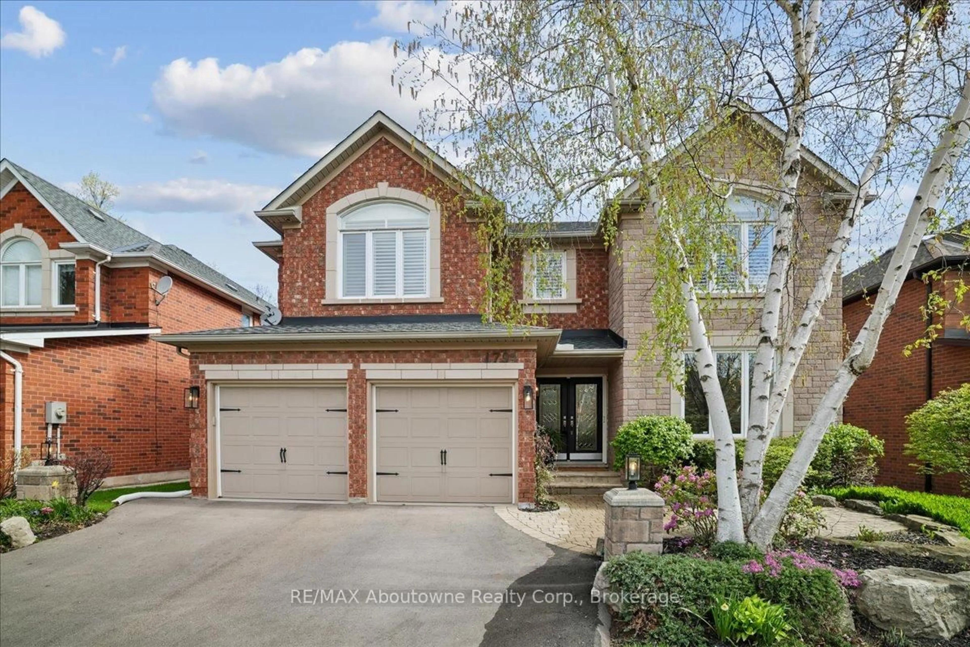 Home with brick exterior material, street for 1794 Glenvista Dr, Oakville Ontario L6H 6K5