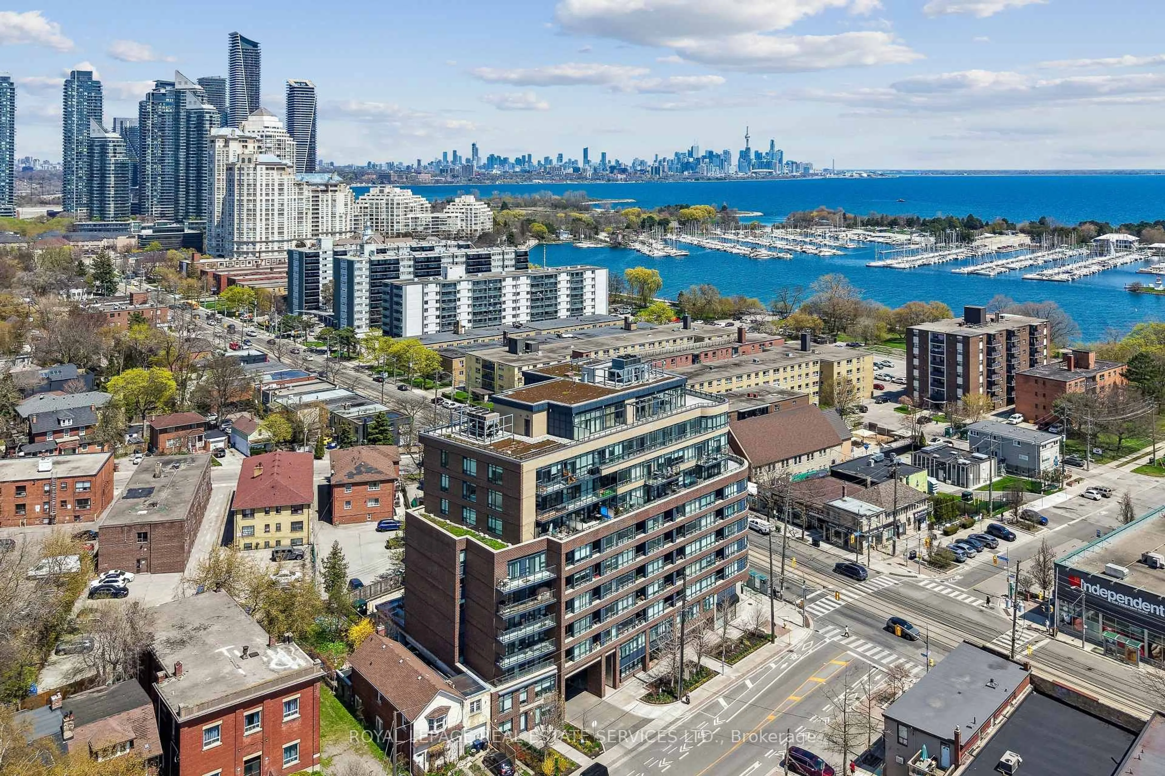 A pic from outside/outdoor area/front of a property/back of a property/a pic from drone, city buildings view from balcony for 11 Superior Ave #906, Toronto Ontario M8V 0A7