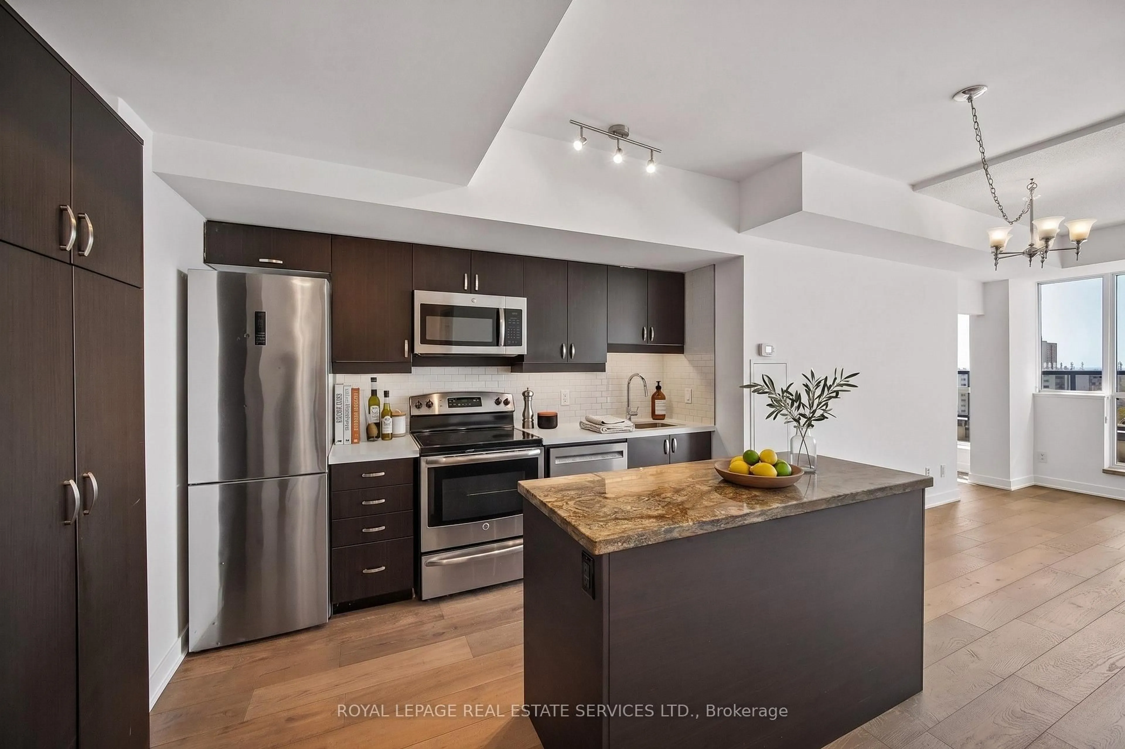 Open concept kitchen, unknown for 11 Superior Ave #906, Toronto Ontario M8V 0A7