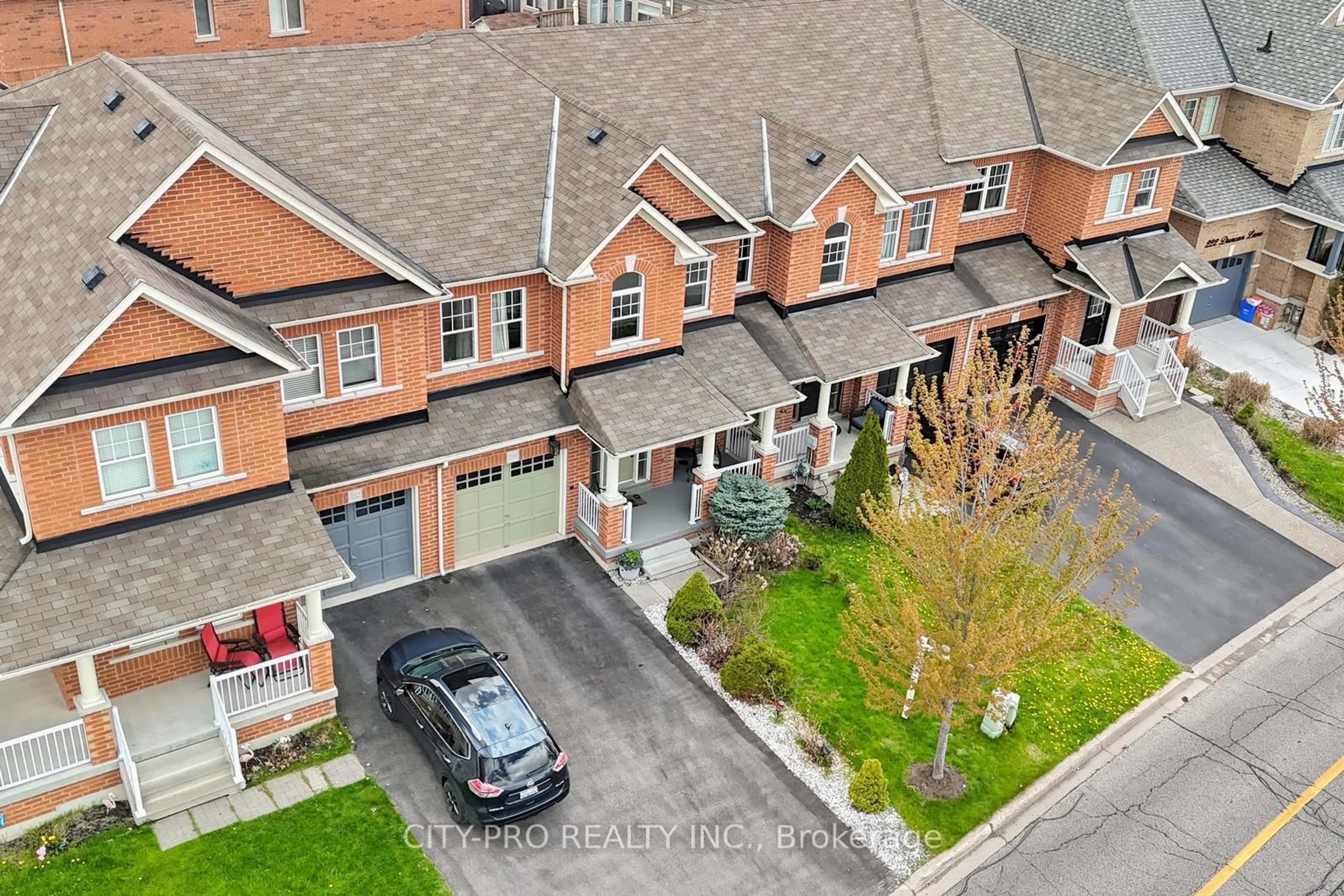 A pic from outside/outdoor area/front of a property/back of a property/a pic from drone, street for 230 Duncan Lane, Milton Ontario L9T 8B6