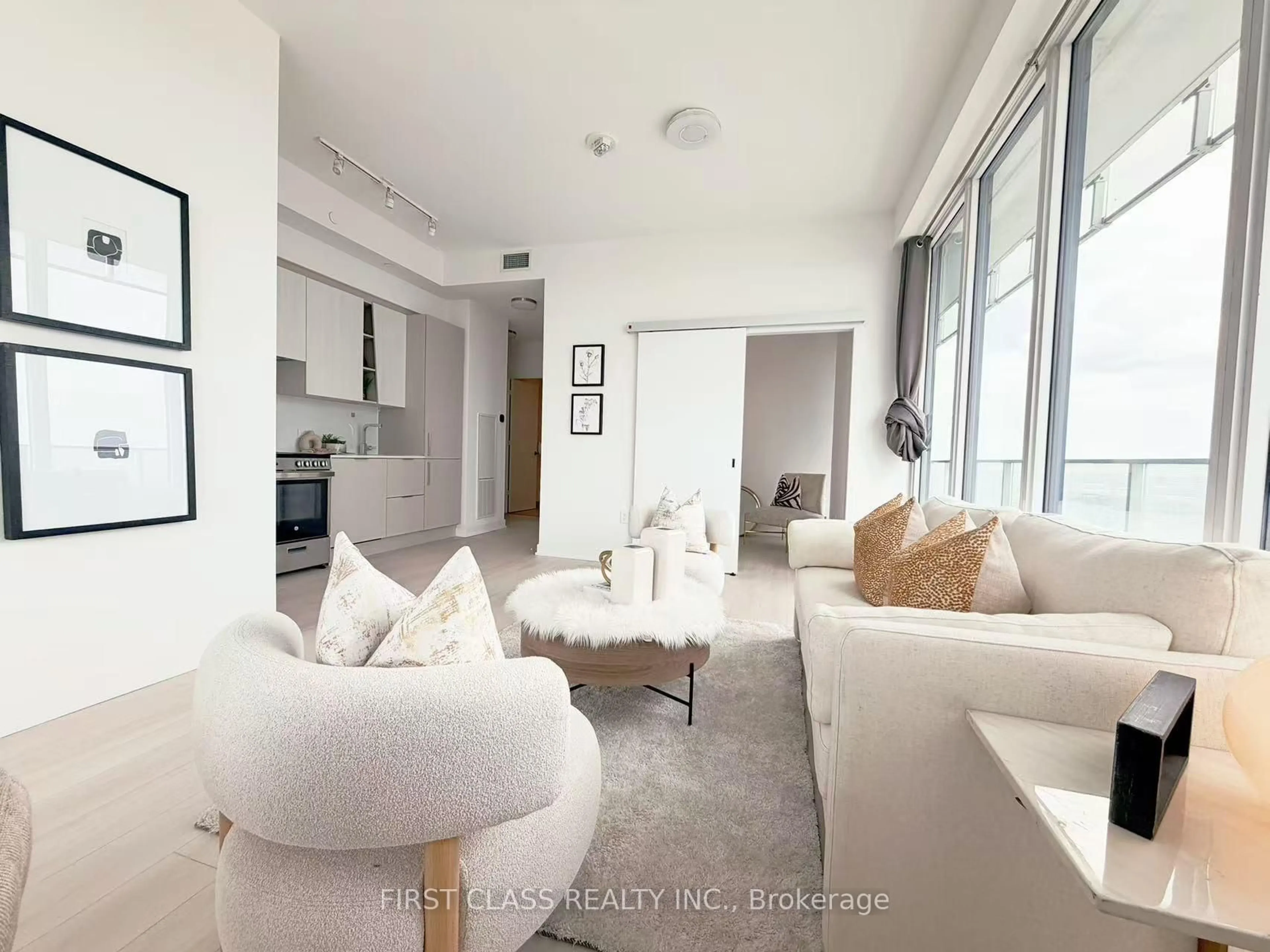 Living room with furniture, unknown for 3900 Confederation Pkwy #4204, Mississauga Ontario L5B 0M3