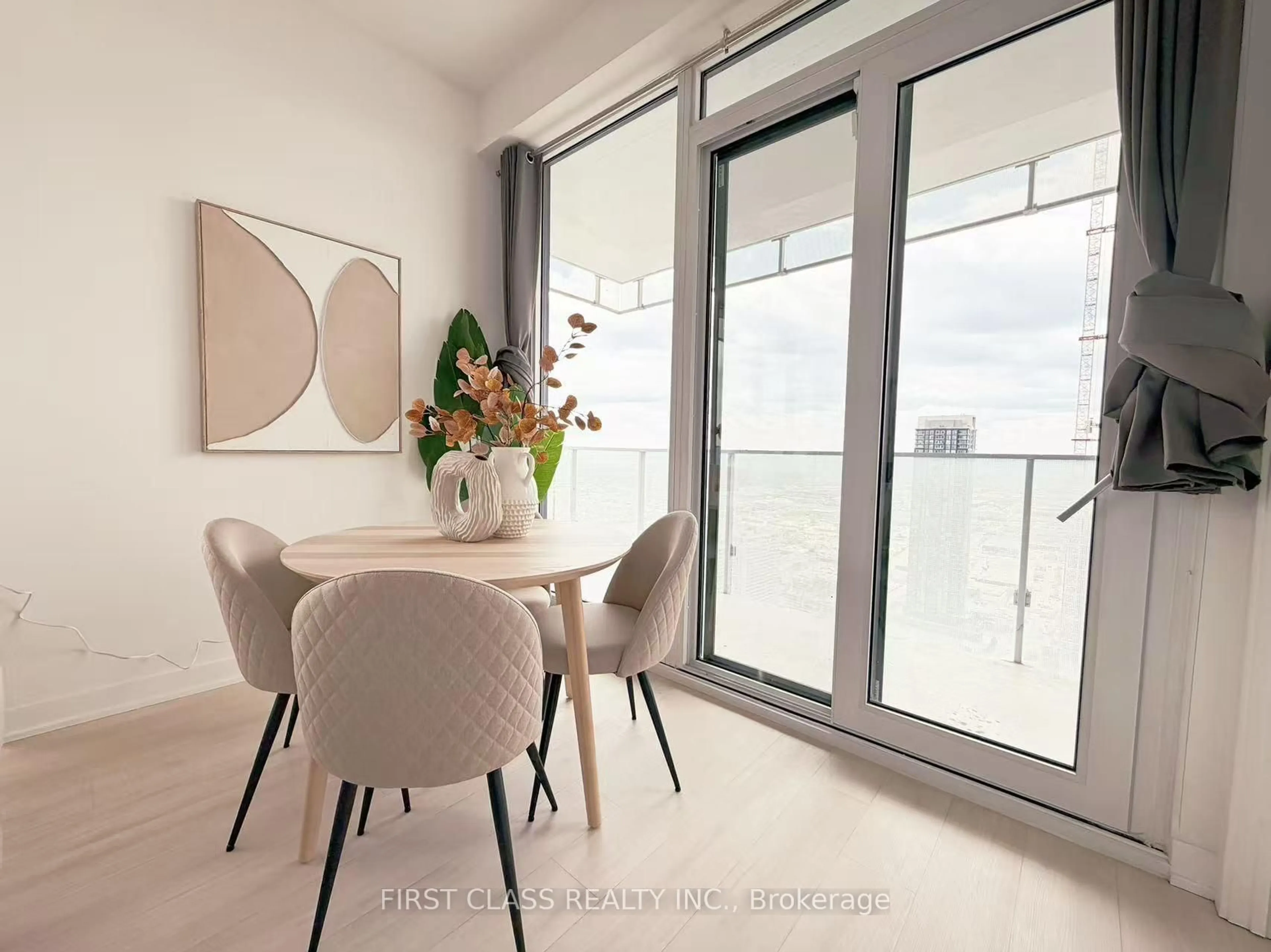 Dining room, unknown for 3900 Confederation Pkwy #4204, Mississauga Ontario L5B 0M3
