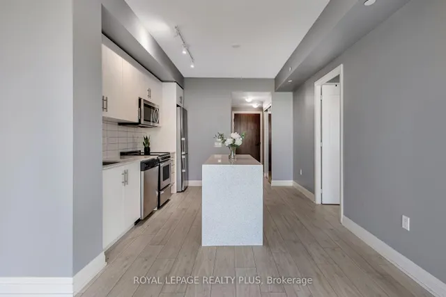 509 Dundas St #701, Oakville 5