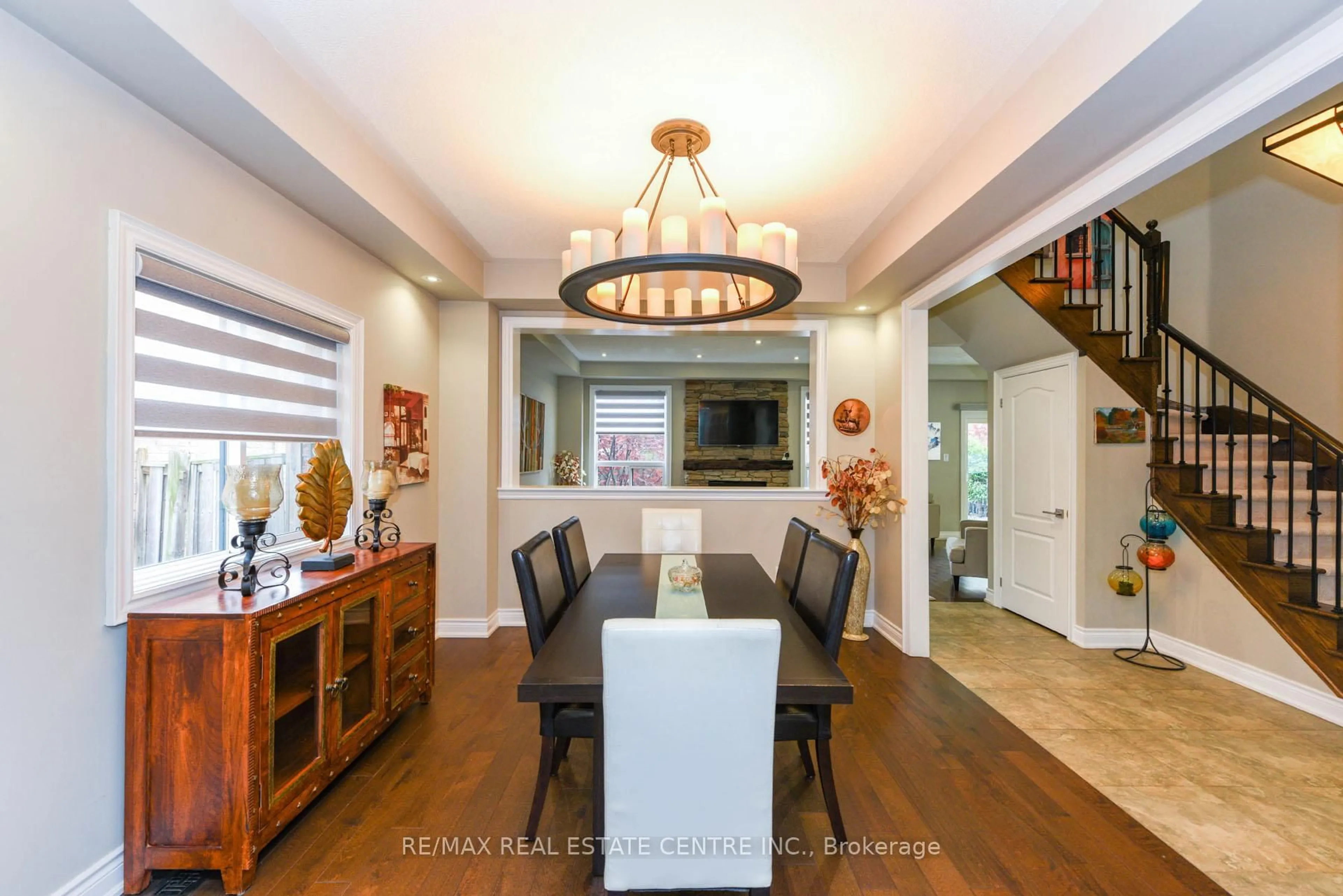 Dining room, unknown for 3408 Hideaway Pl, Mississauga Ontario L5M 0A7