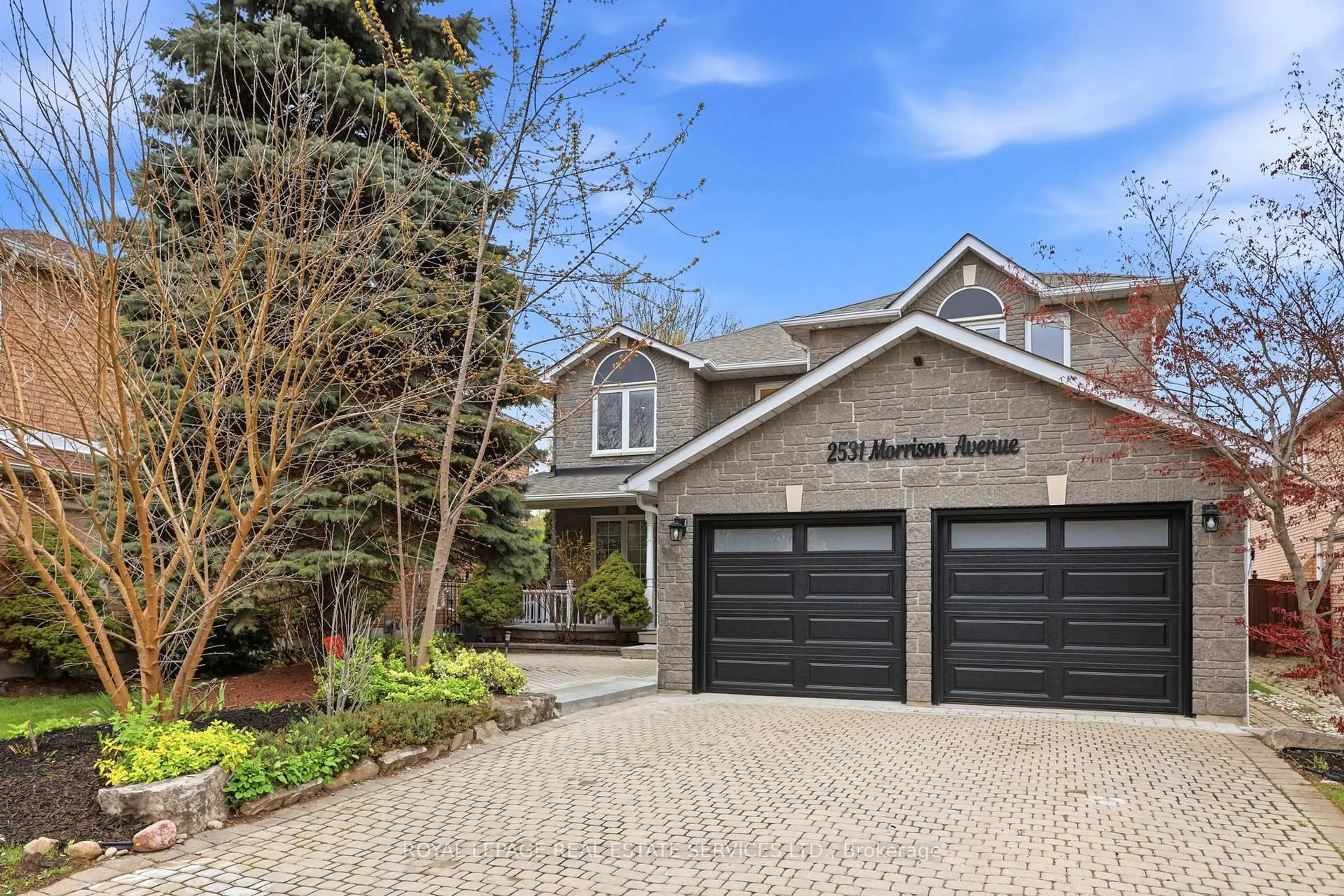 Home with brick exterior material, street for 2531 Morrison Ave, Mississauga Ontario L5C 3J6