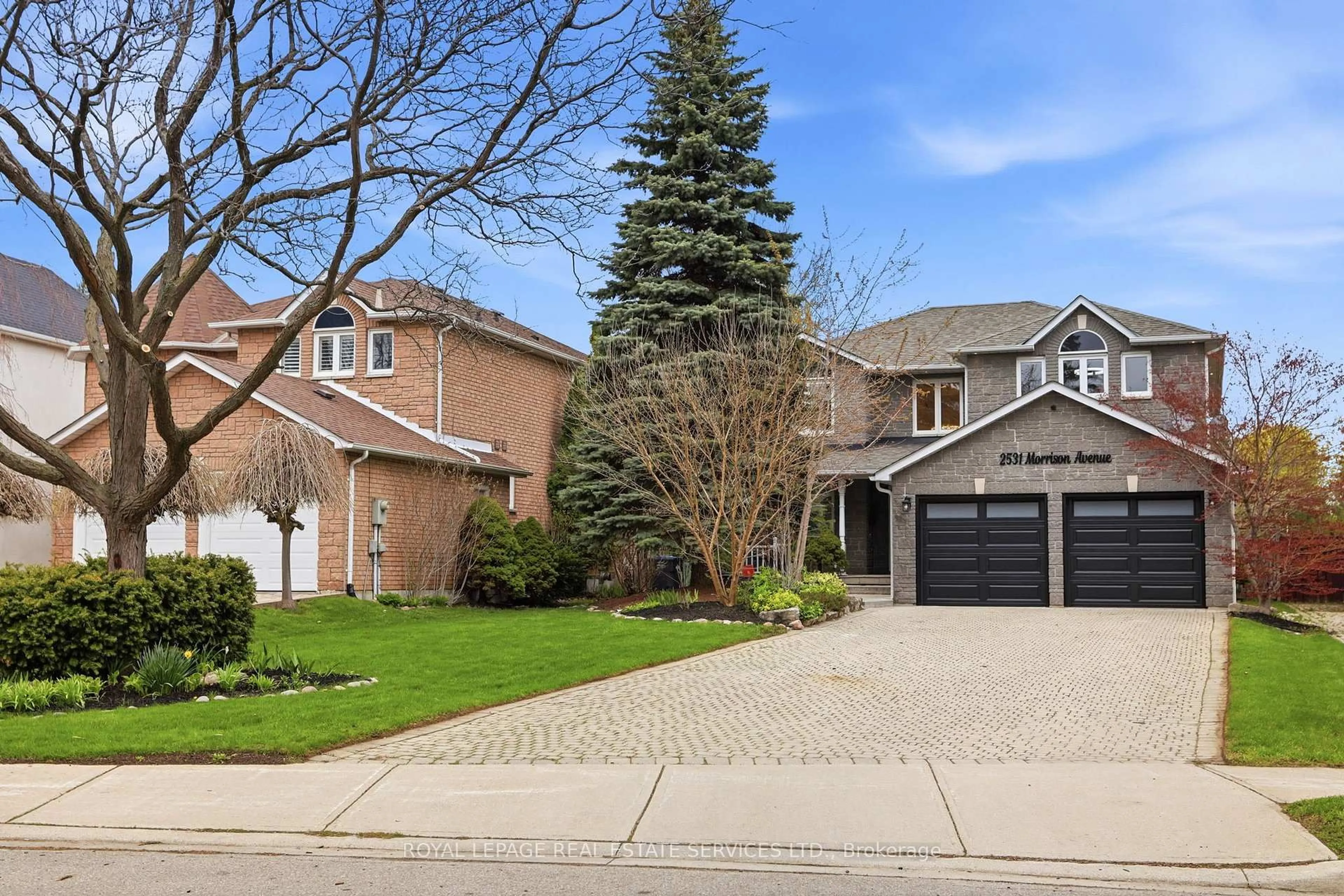Home with brick exterior material, street for 2531 Morrison Ave, Mississauga Ontario L5C 3J6