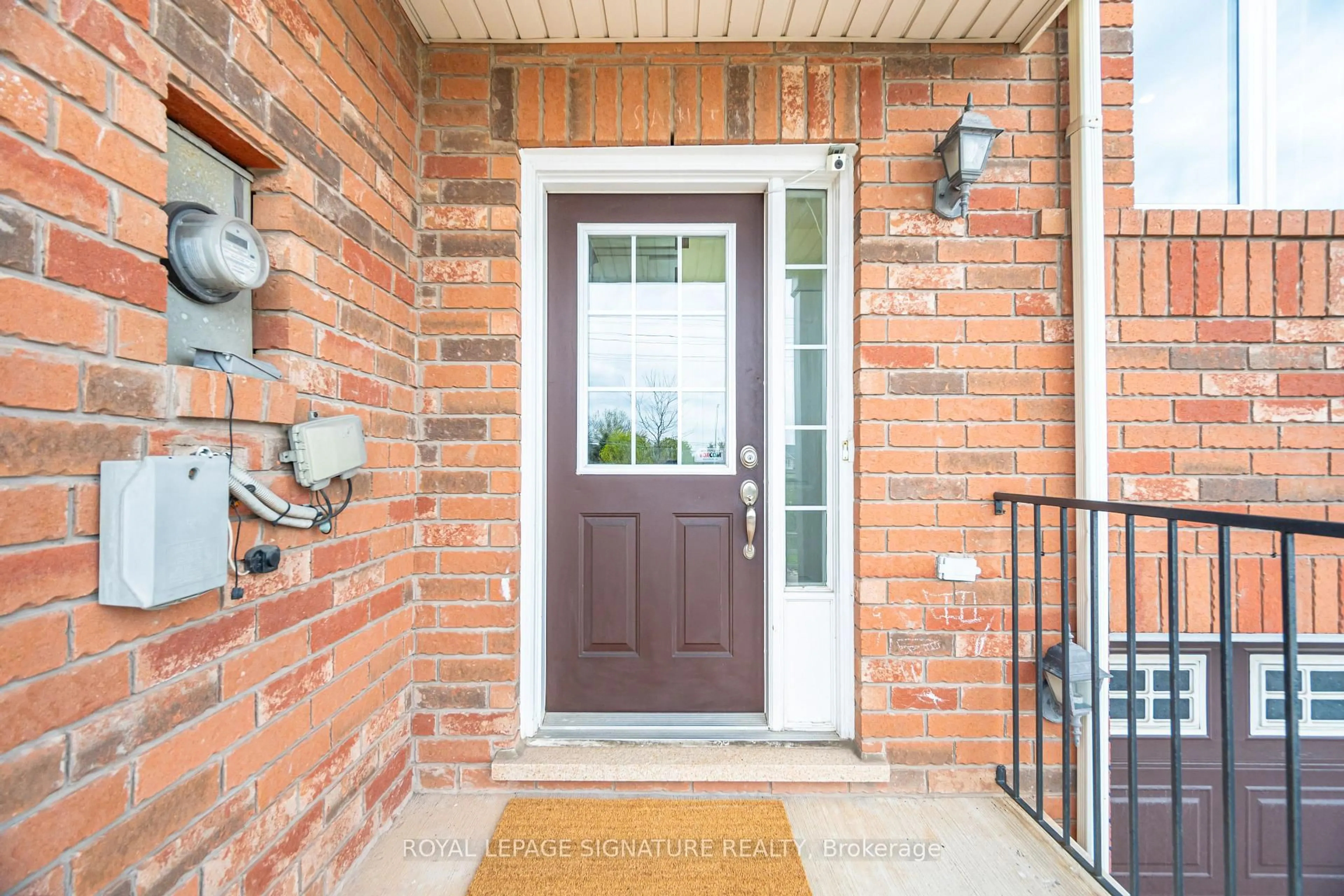 Indoor entryway for 2909 Garnethill Way, Oakville Ontario L6M 5E9