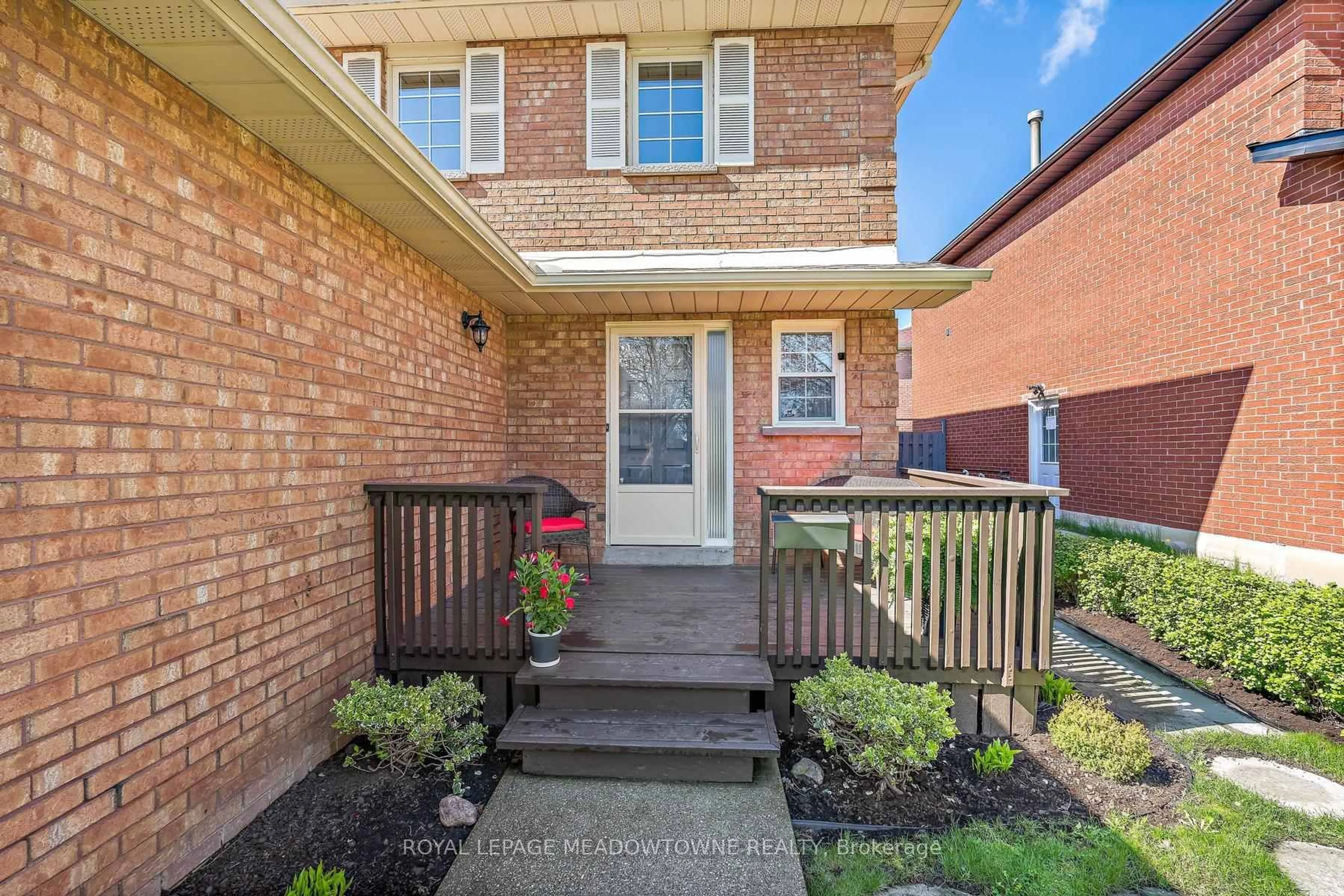 Unknown for 4 Shenstone Ave, Brampton Ontario L6Z 2Y6
