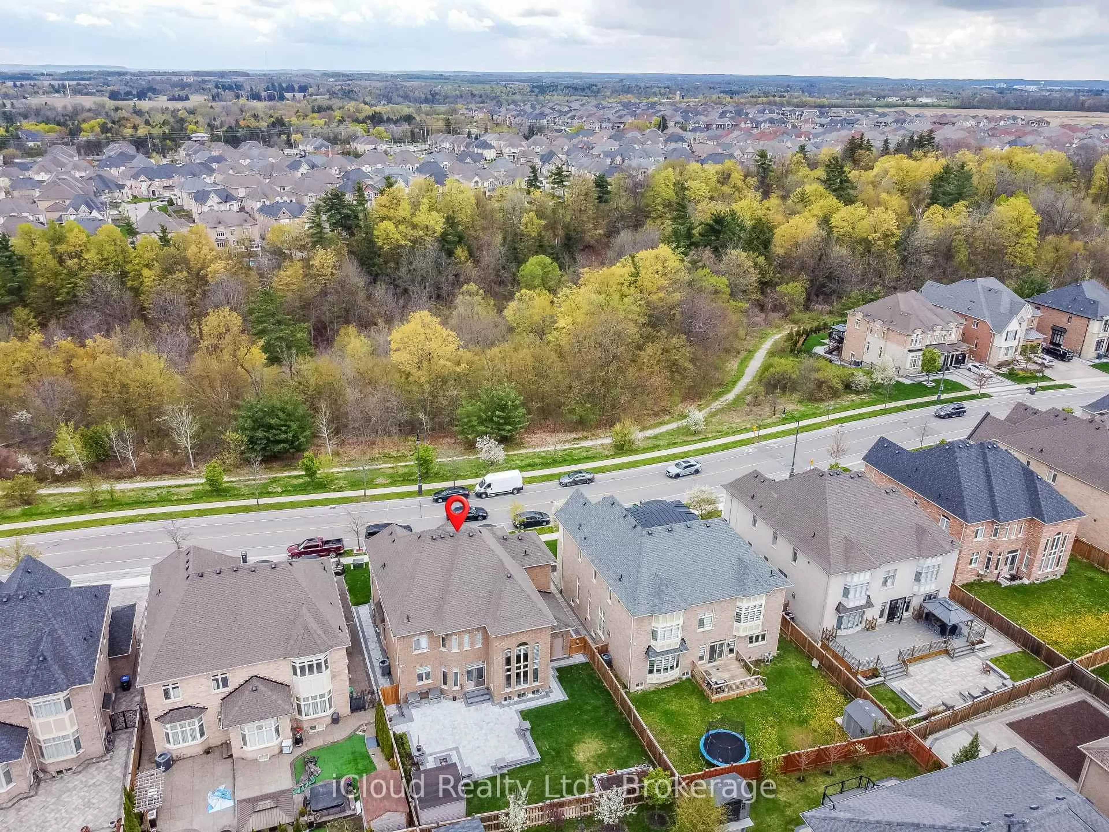 A pic from outside/outdoor area/front of a property/back of a property/a pic from drone, city buildings view from balcony for 41 Elbern Markell Dr, Brampton Ontario L6X 2X6