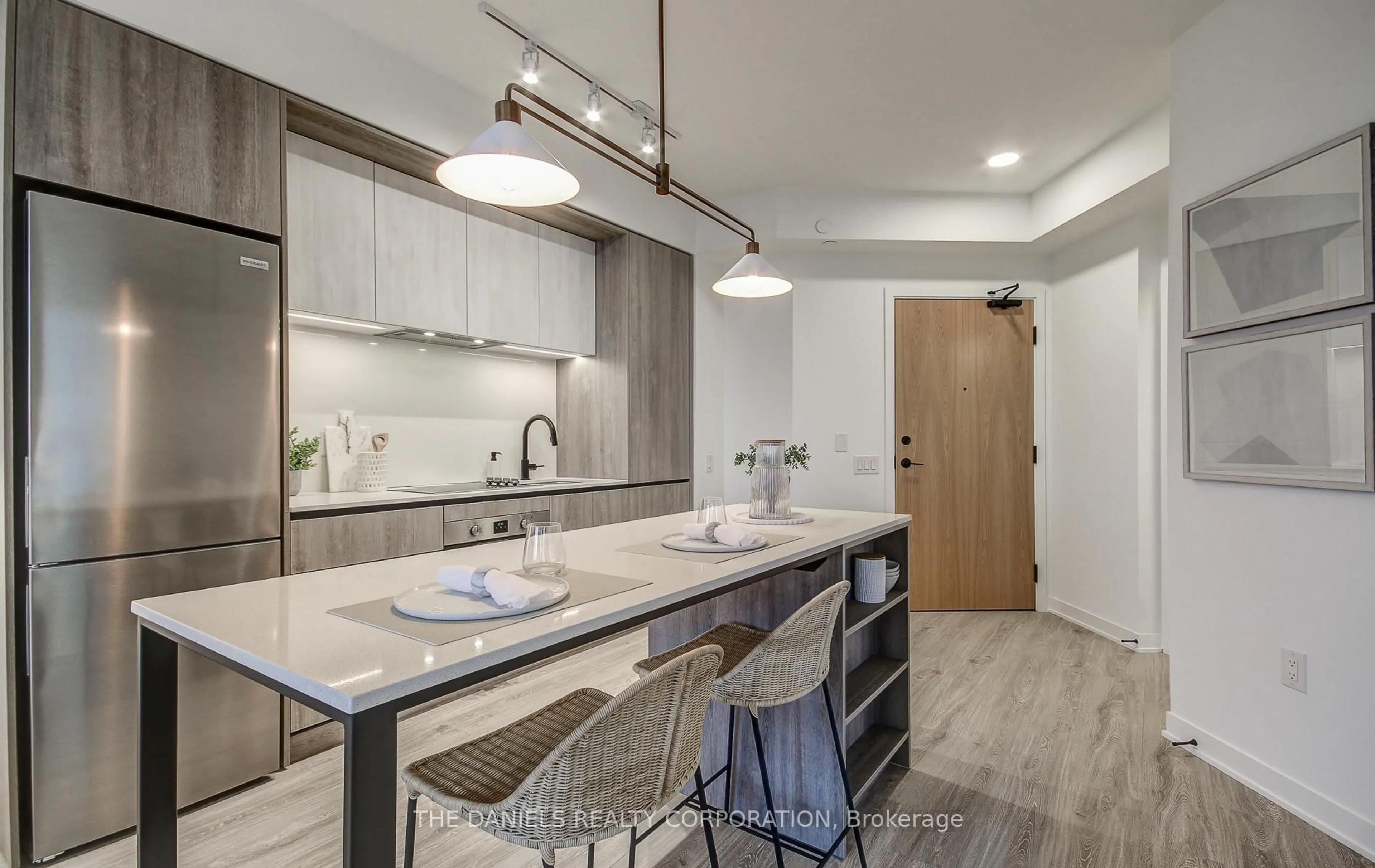 Contemporary kitchen, ceramic/tile floor for 2495 Eglinton Ave #1206, Mississauga Ontario L5M 2T2