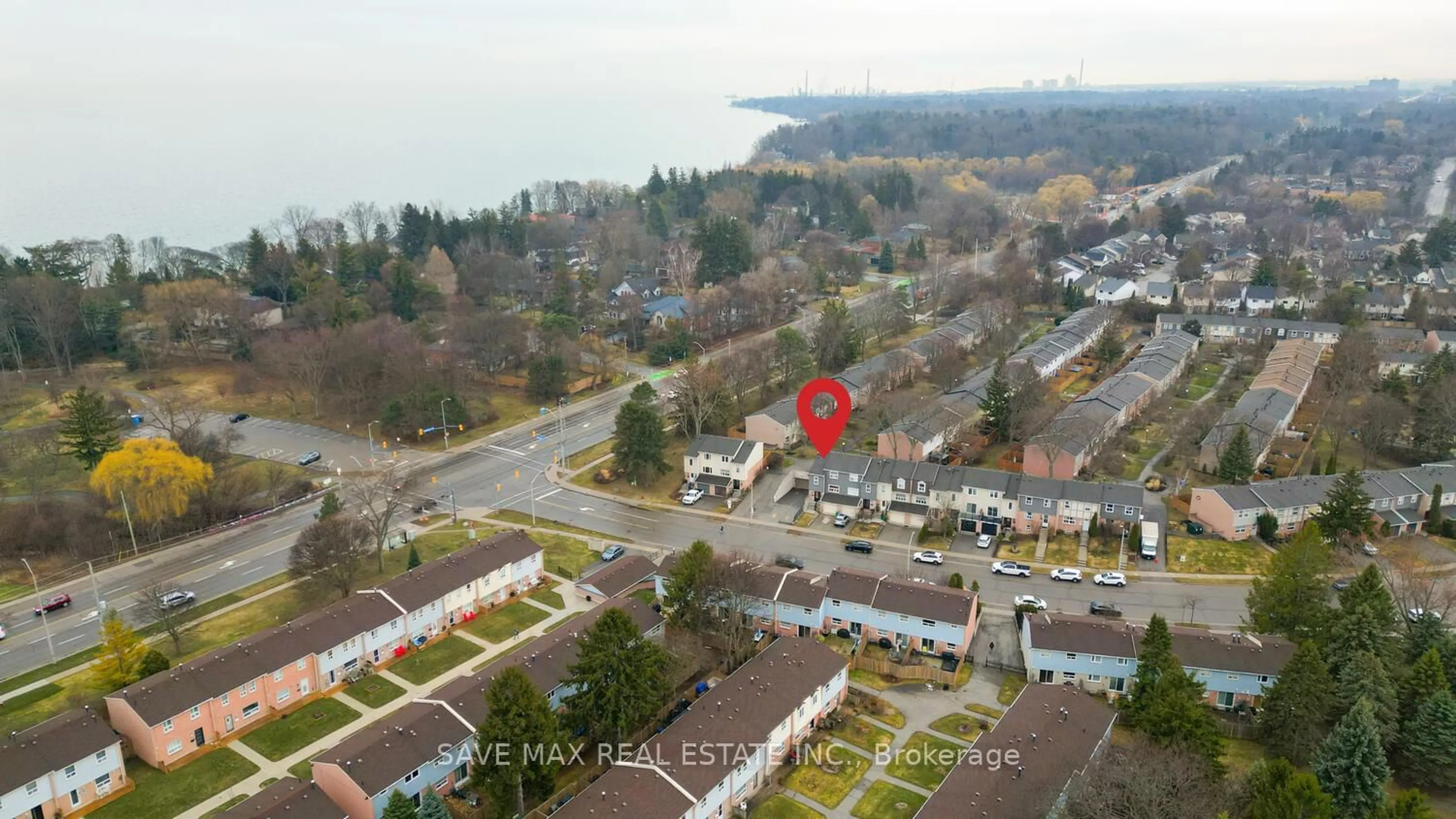 A pic from outside/outdoor area/front of a property/back of a property/a pic from drone, water/lake/river/ocean view for 1050 Shawnmarr Rd #145, Mississauga Ontario L5H 3V1