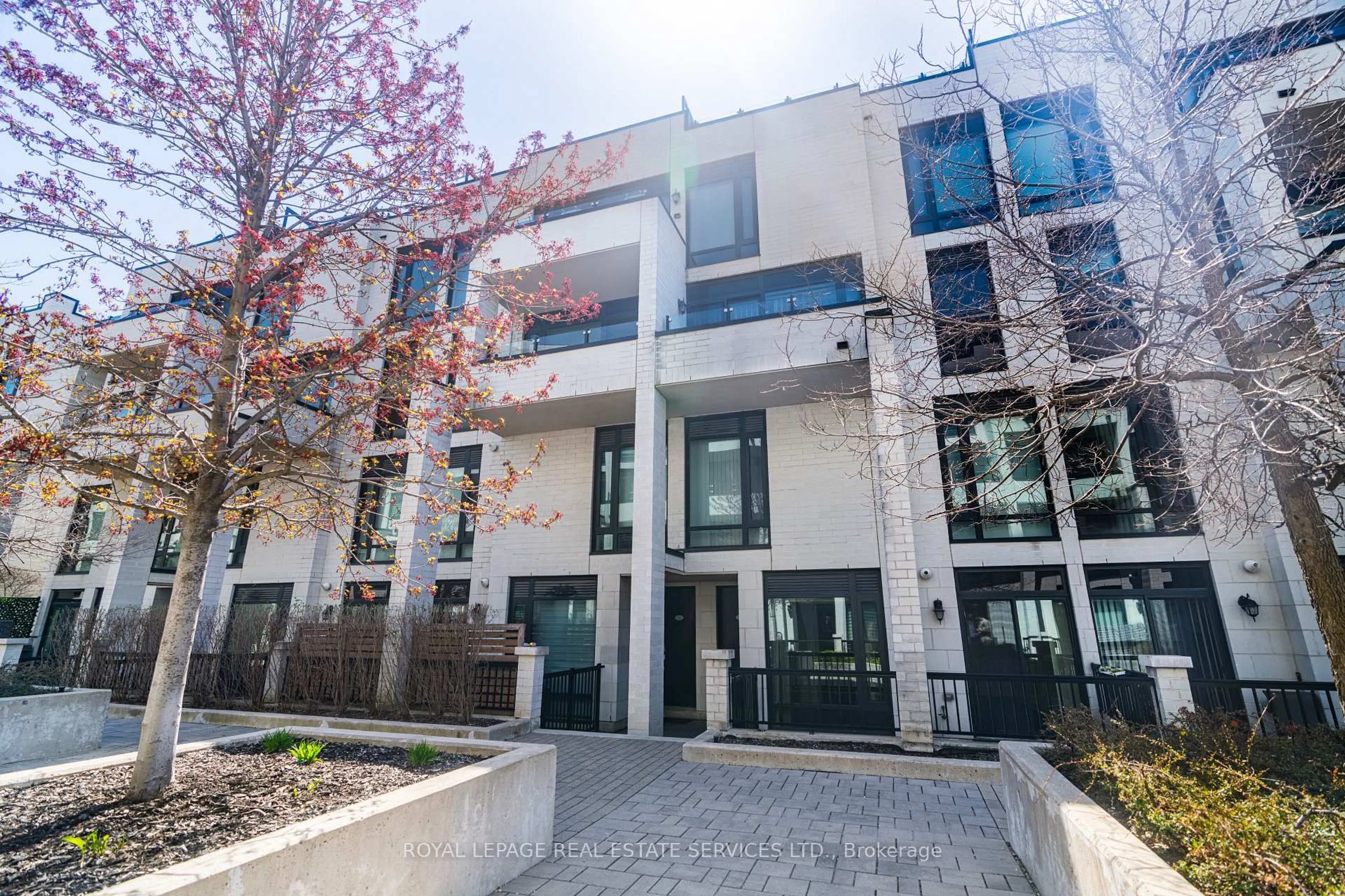 Unknown for 138 Widdicome Hill Blvd #721, Toronto Ontario M9R 0A9