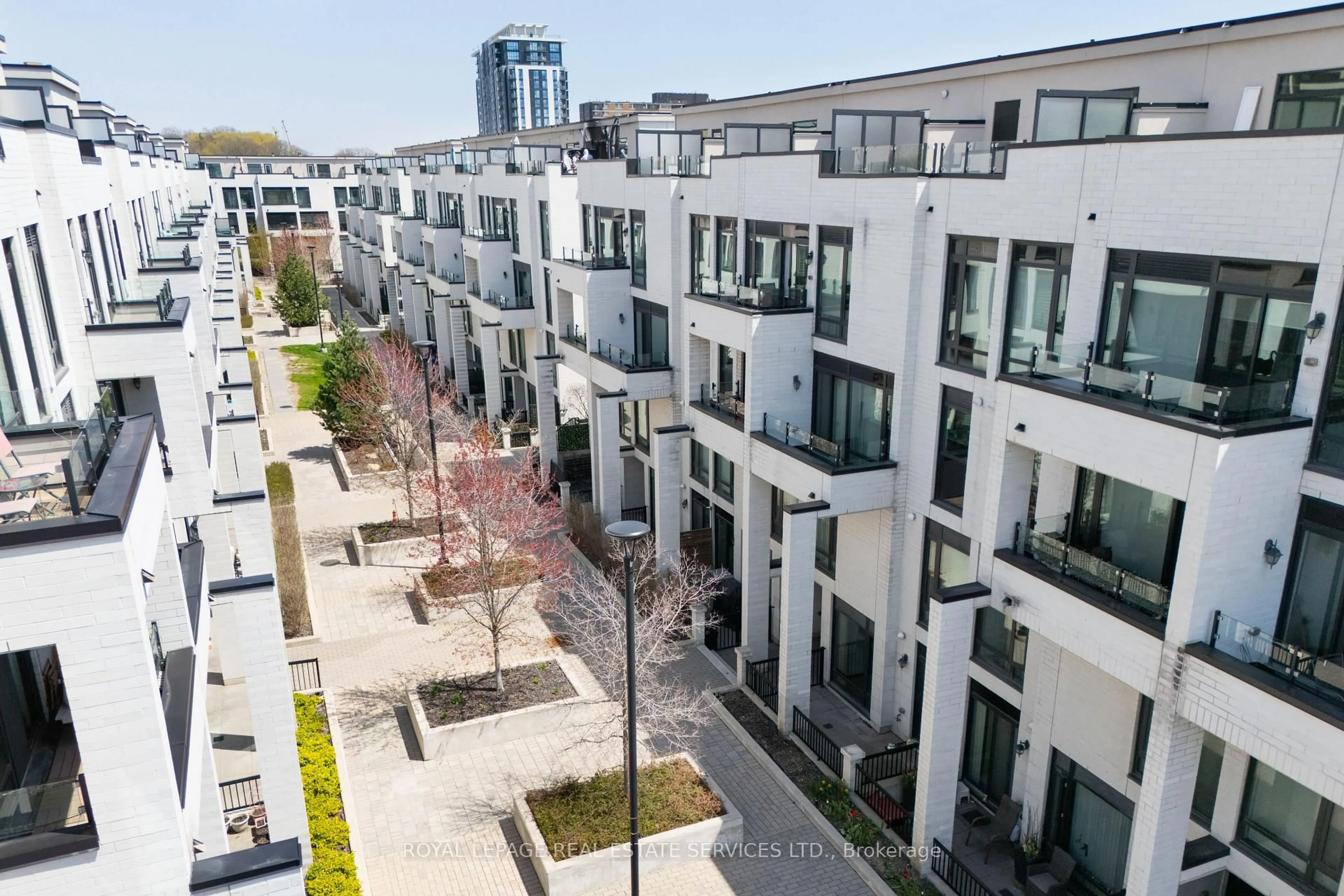 A pic from outside/outdoor area/front of a property/back of a property/a pic from drone, city buildings view from balcony for 138 Widdicome Hill Blvd #721, Toronto Ontario M9R 0A9