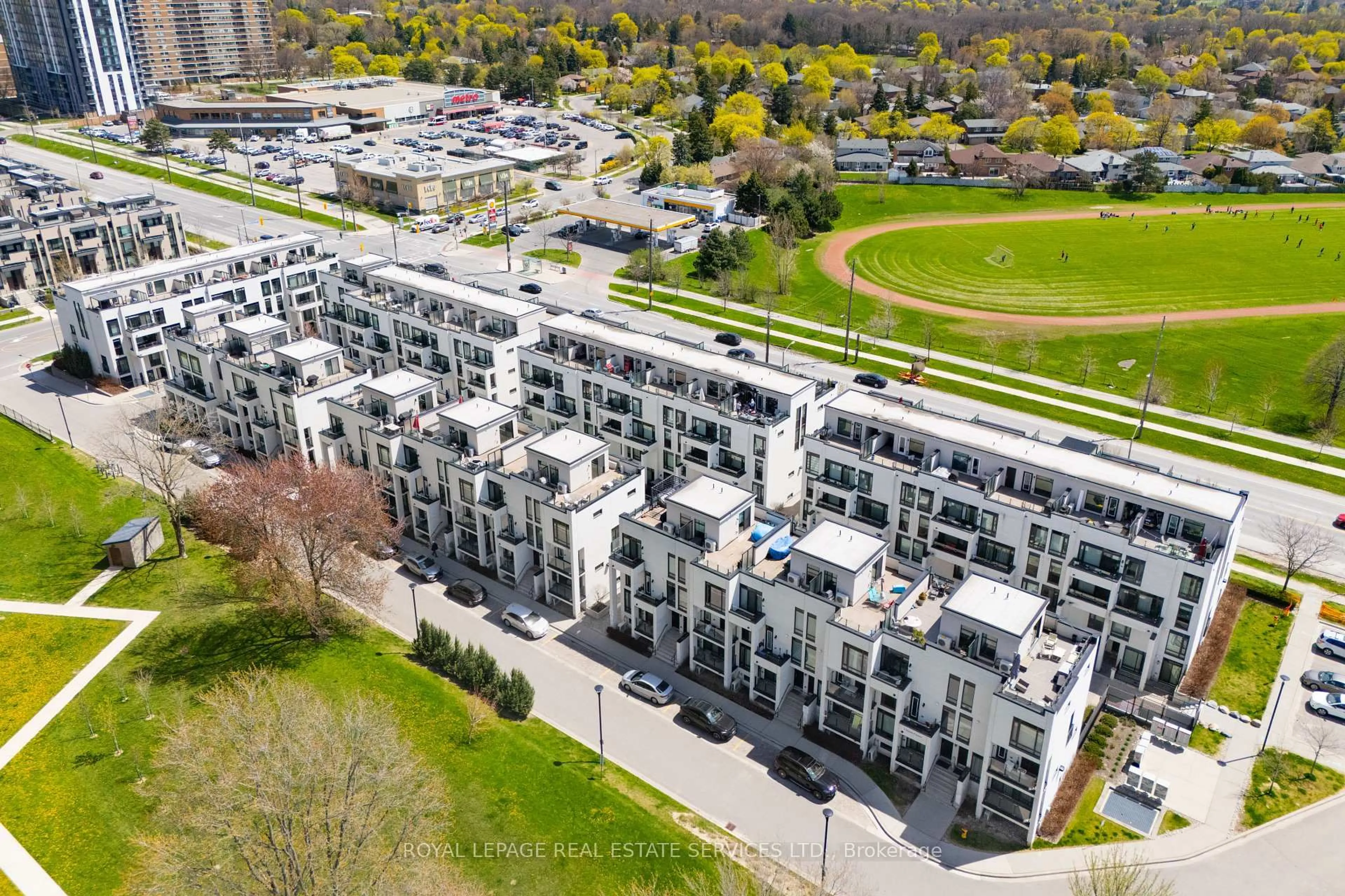 A pic from outside/outdoor area/front of a property/back of a property/a pic from drone, city buildings view from balcony for 138 Widdicome Hill Blvd #721, Toronto Ontario M9R 0A9