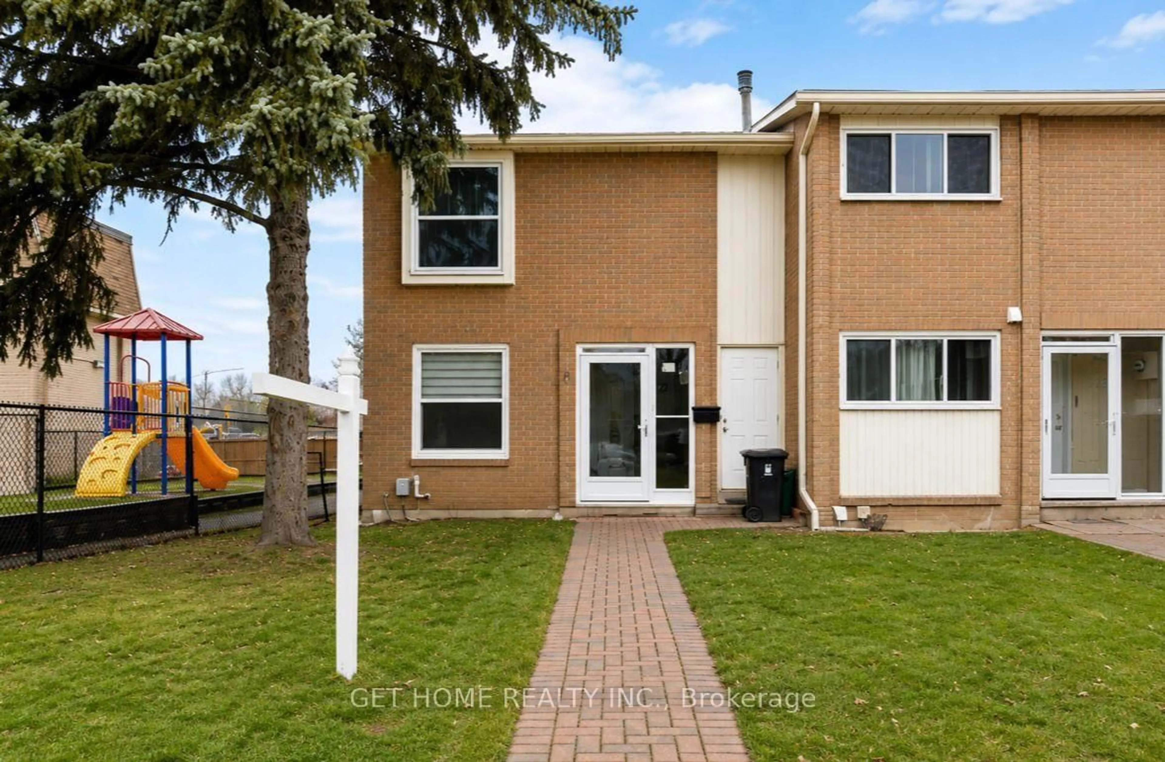 Home with brick exterior material, street for 71 Craigleigh Cres #71, Brampton Ontario L6T 2E3