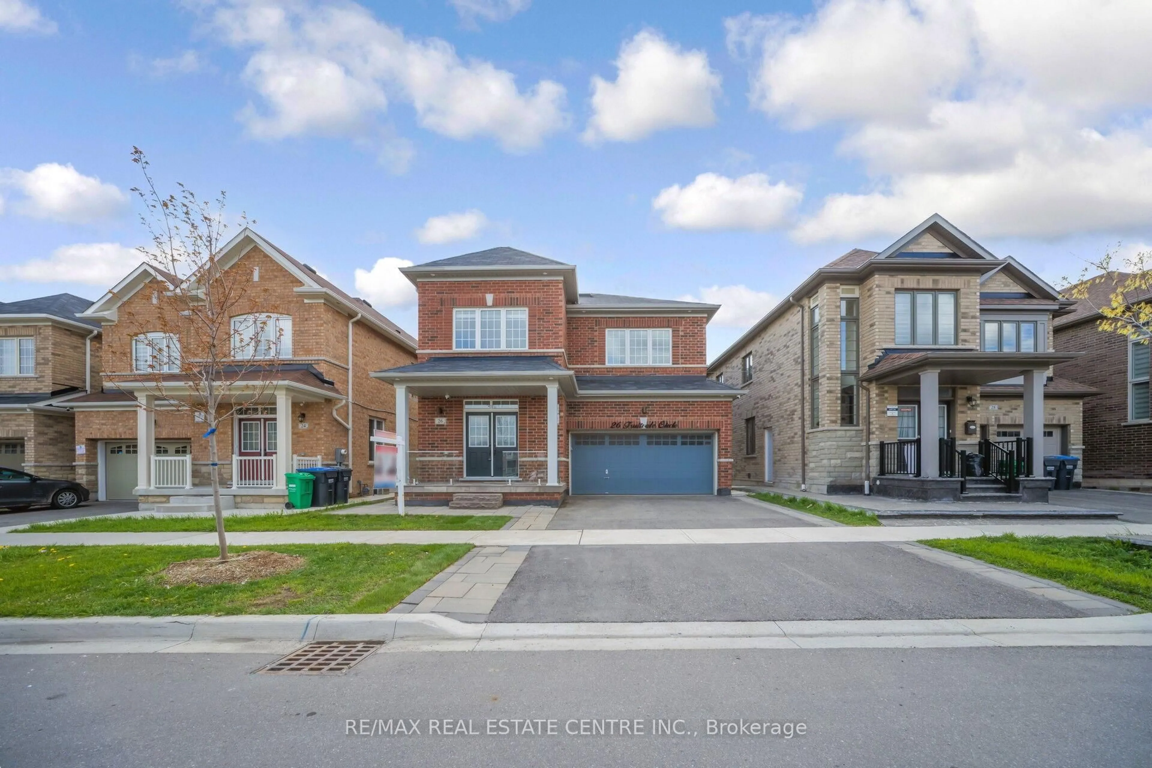Home with brick exterior material, street for 26 Fruitvale Circ, Brampton Ontario L7A 5B8