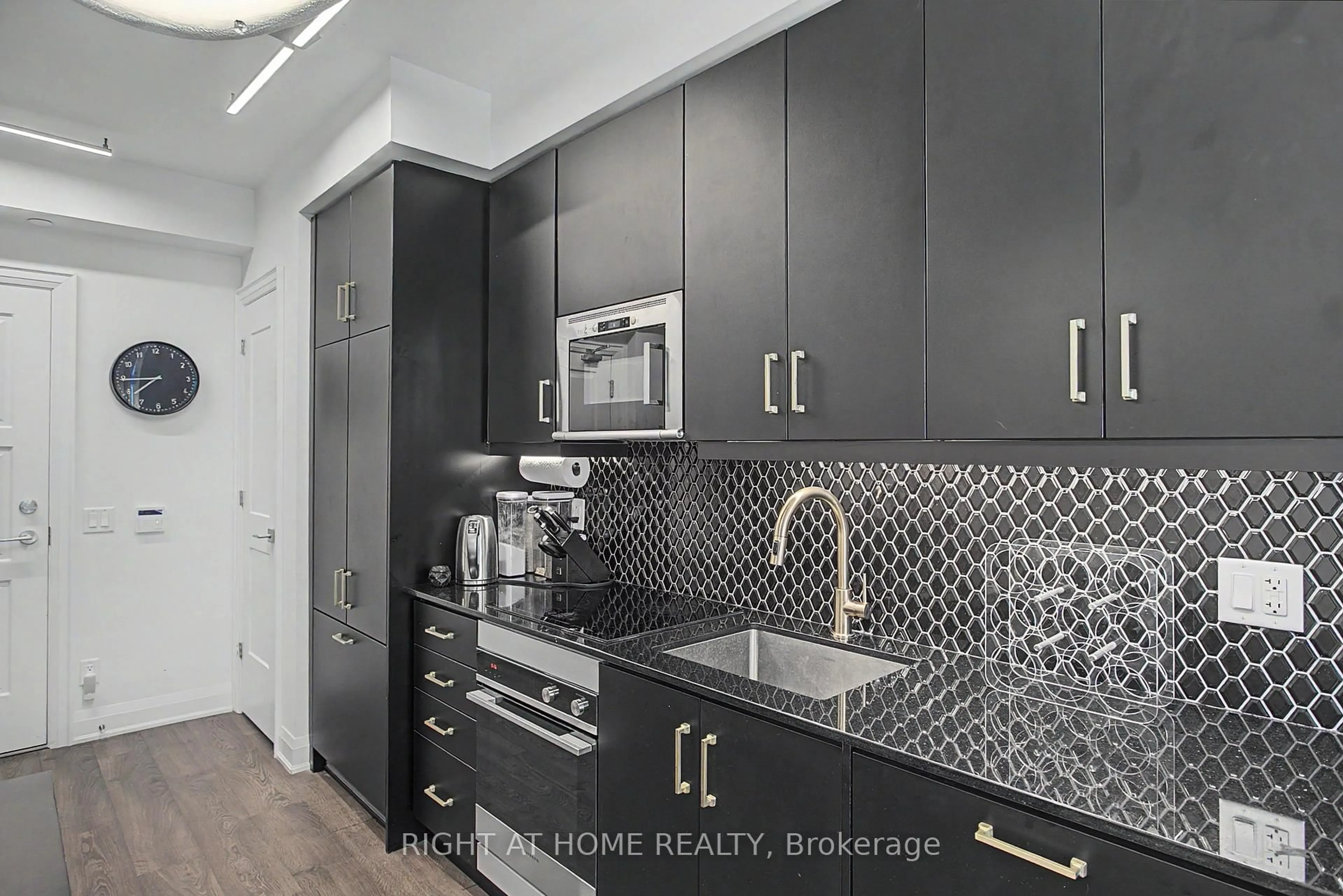 Unknown for 36 Elm Dr #3202, Mississauga Ontario L5B 0N3
