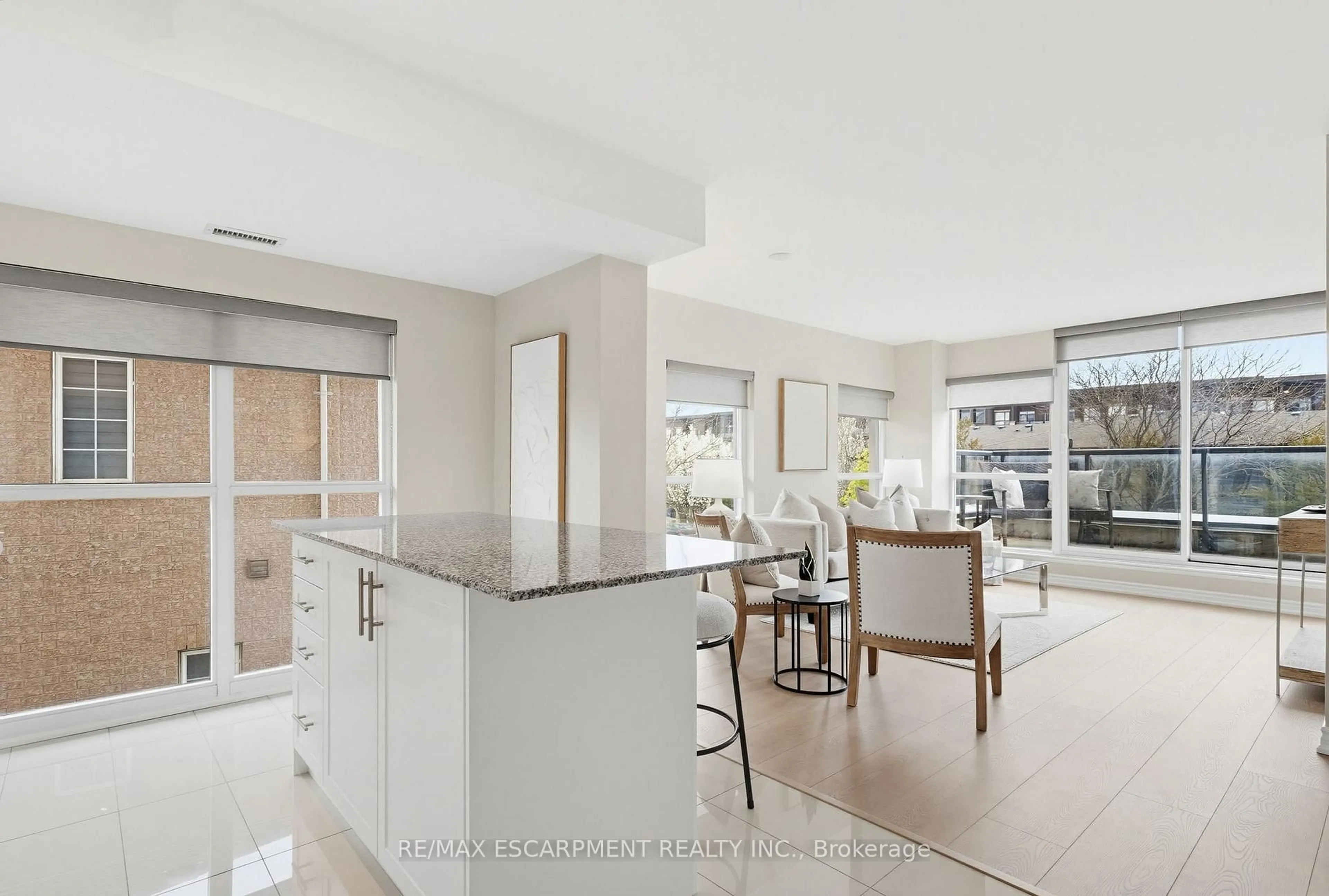 Open concept kitchen, ceramic/tile floor for 5001 Corporate Dr #204, Burlington Ontario L7L 0H5