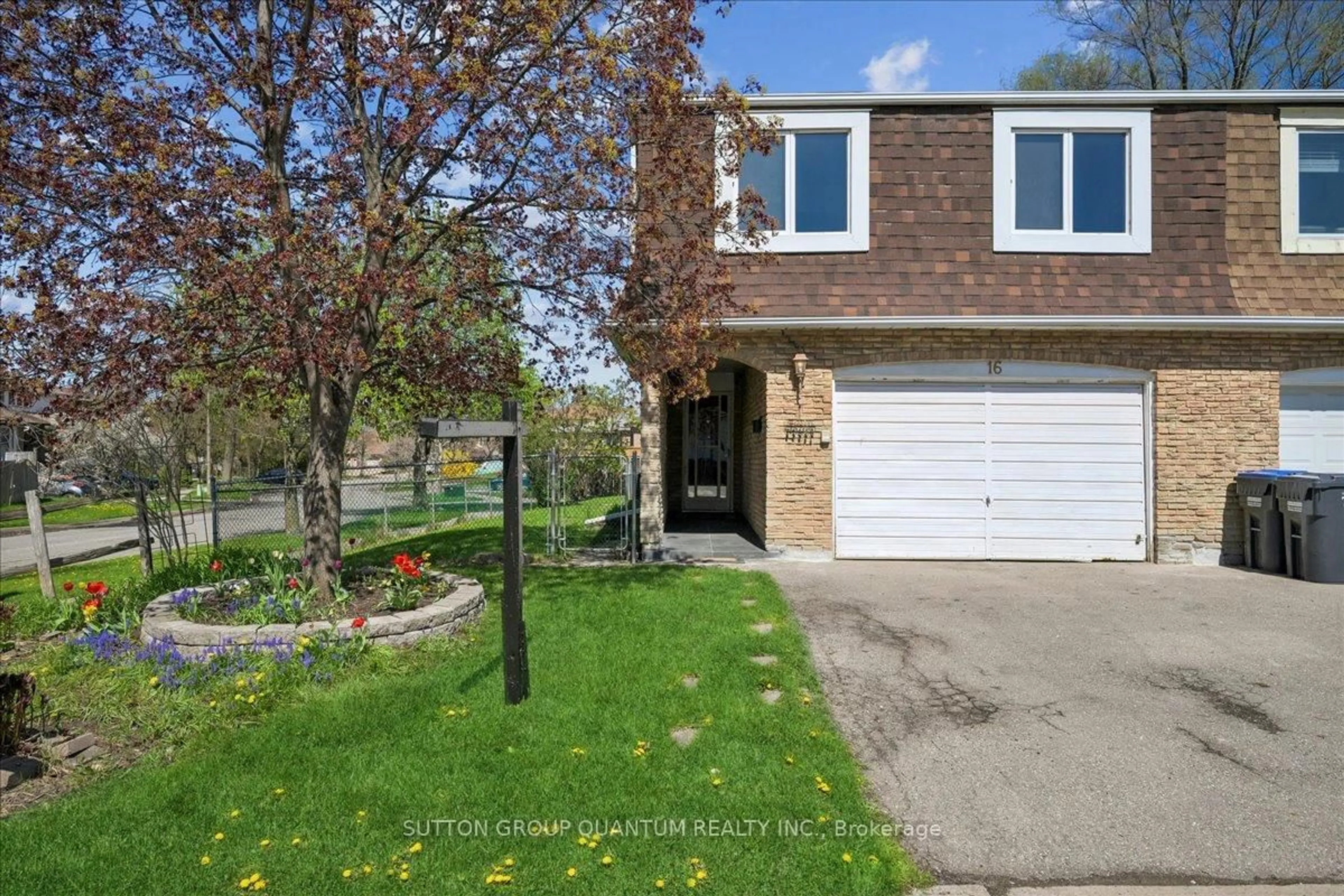 Unknown for 16 Salisbury Circ, Brampton Ontario L6V 2Z4