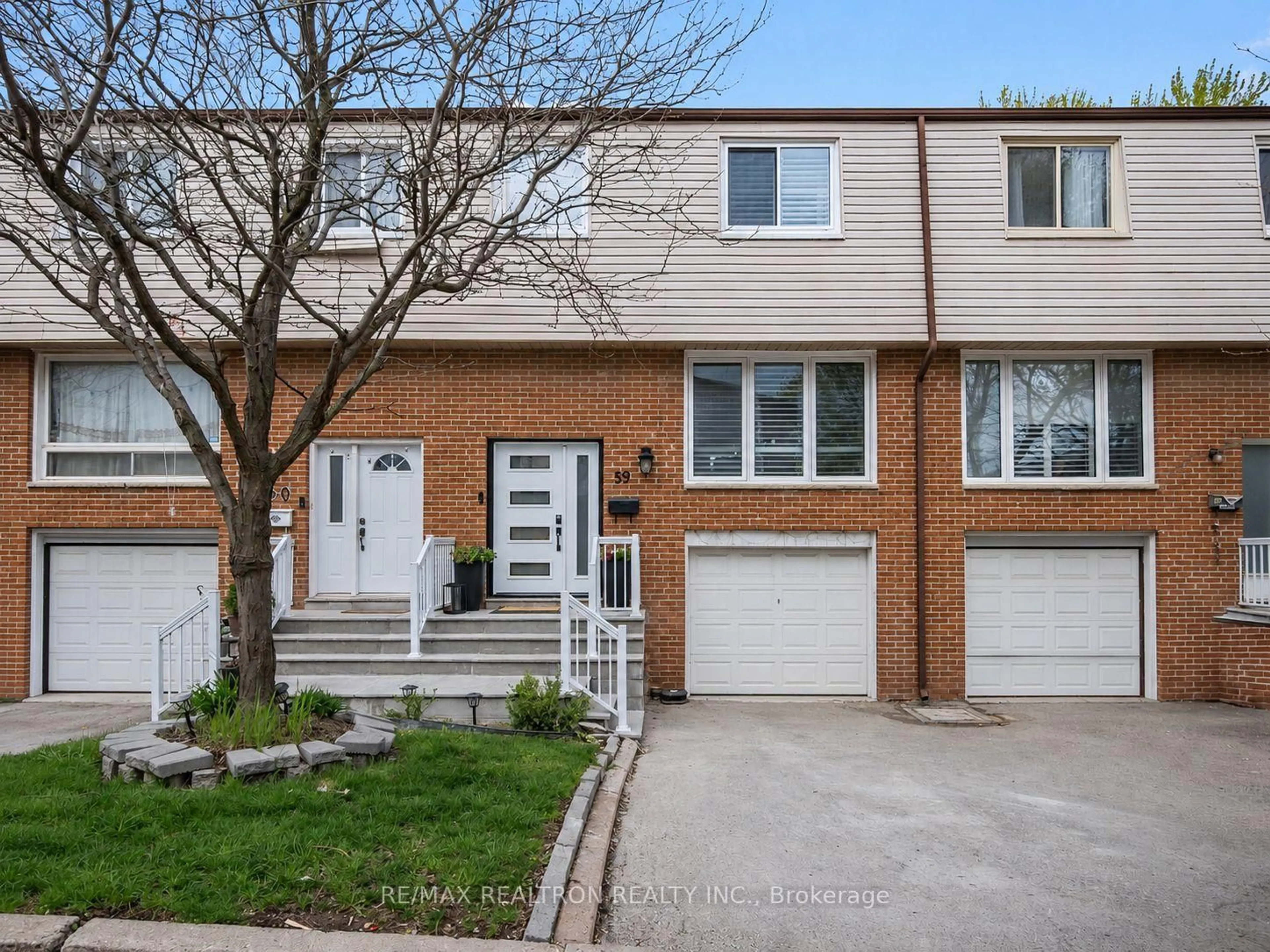 Home with brick exterior material, street for 3525 Brandon Gate #59, Mississauga Ontario L4T 3M3