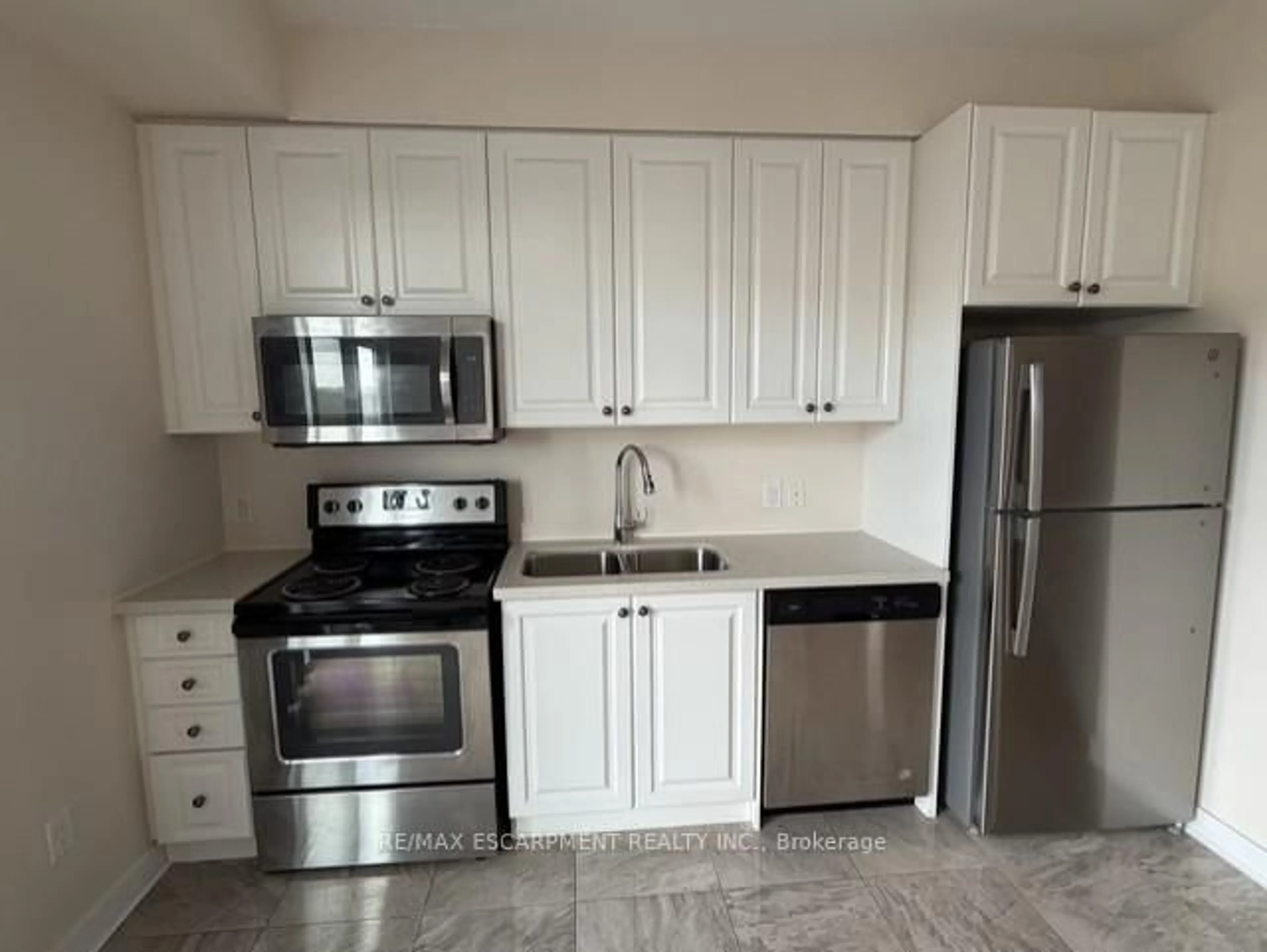 Standard kitchen, unknown for 2490 Old Bronte Rd #730, Oakville Ontario L8M 0Y5