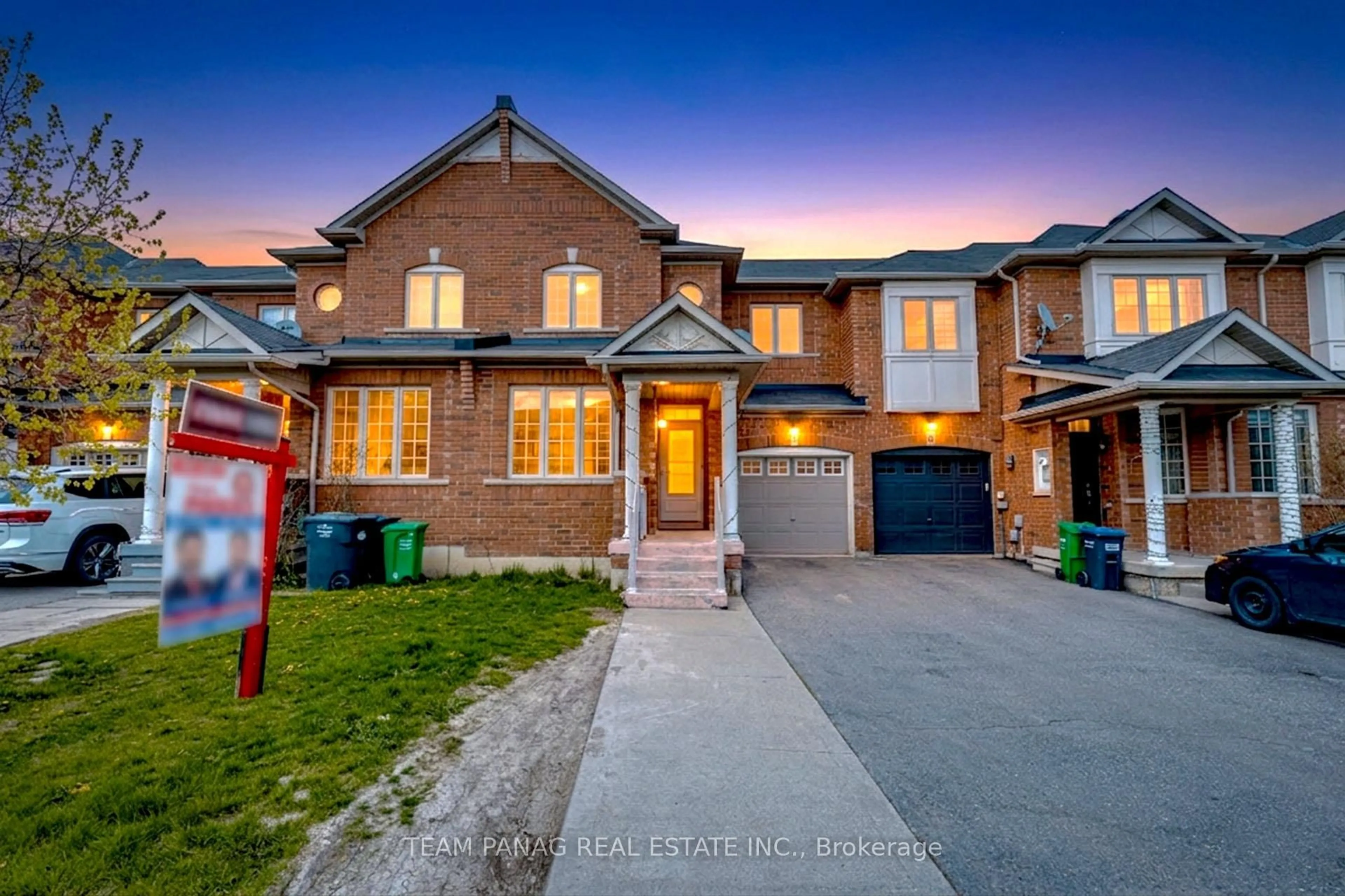 Home with brick exterior material, street for 33 Frostbite Lane, Brampton Ontario L6R 3L6
