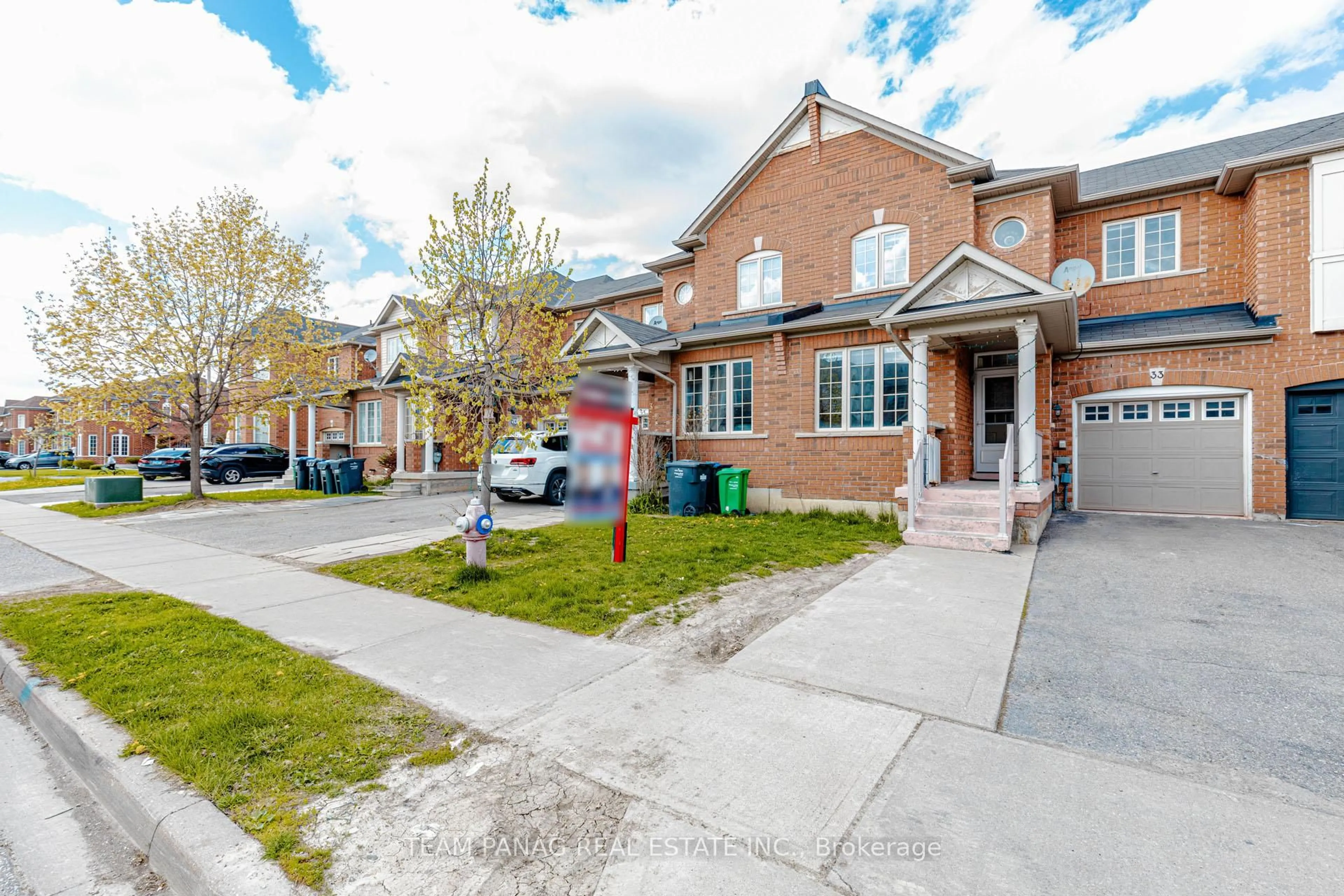 Unknown for 33 Frostbite Lane, Brampton Ontario L6R 3L6