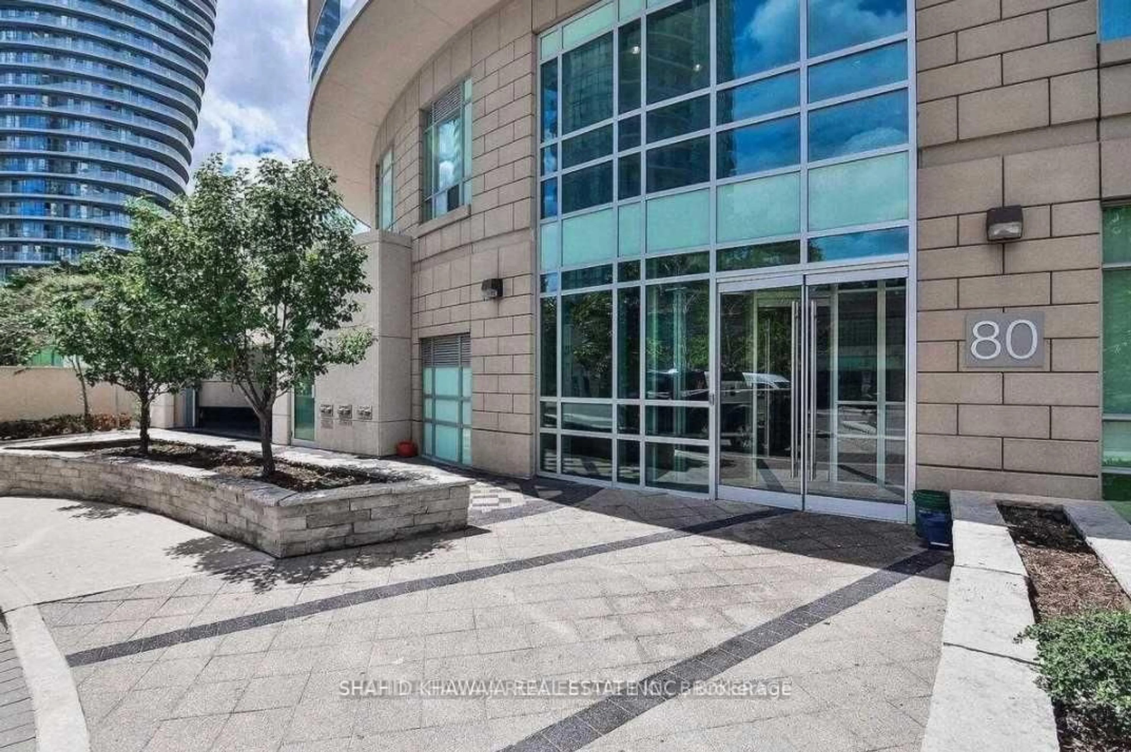 Indoor foyer for 80 Absolute Ave #1703, Mississauga Ontario L4Z 0A5