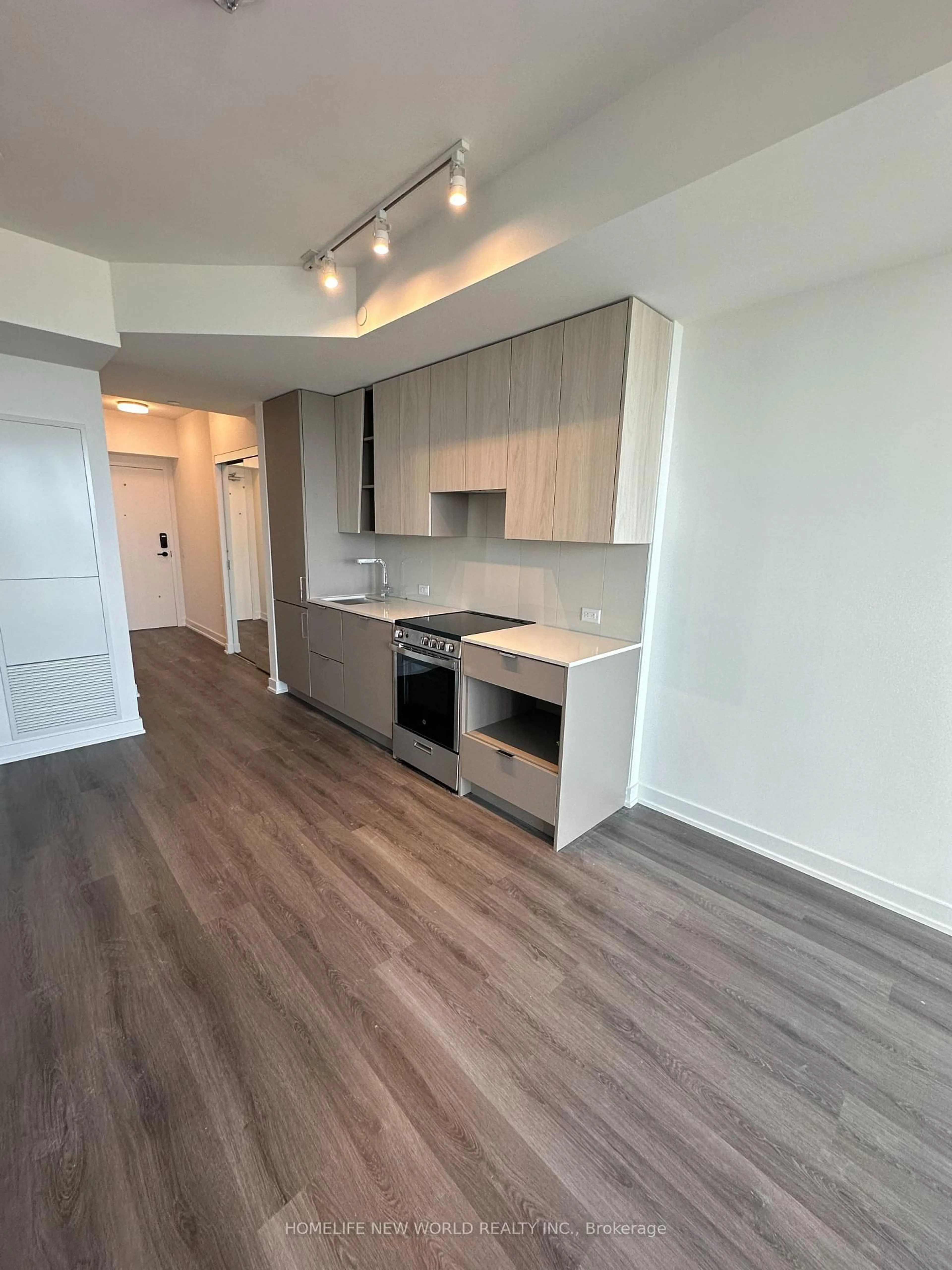 Unknown for 3883 Quartz Rd #3808, Mississauga Ontario L5B 0M4