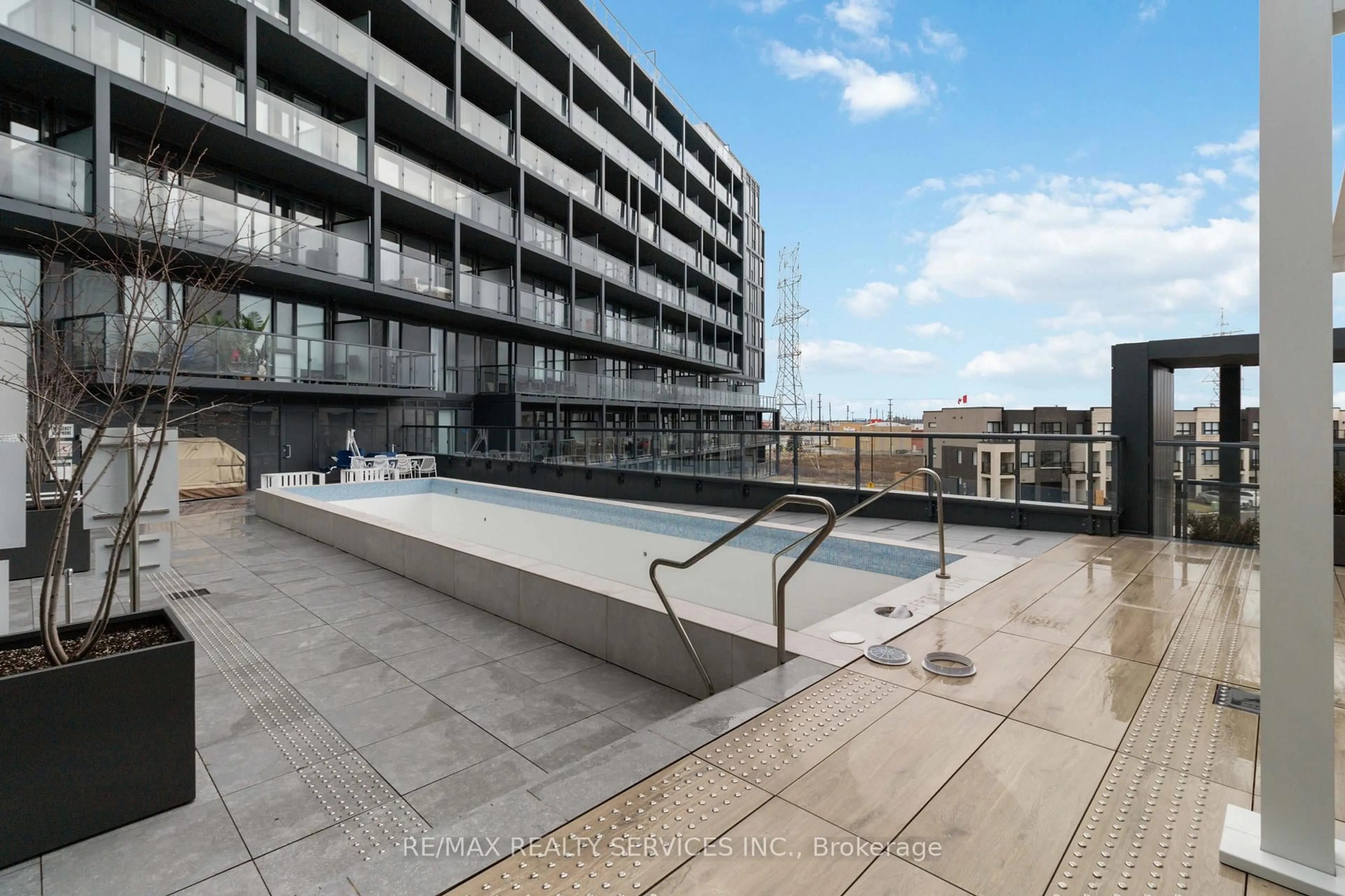Pool for 3200 Dakota Common #B713, Burlington Ontario L7M 2A7