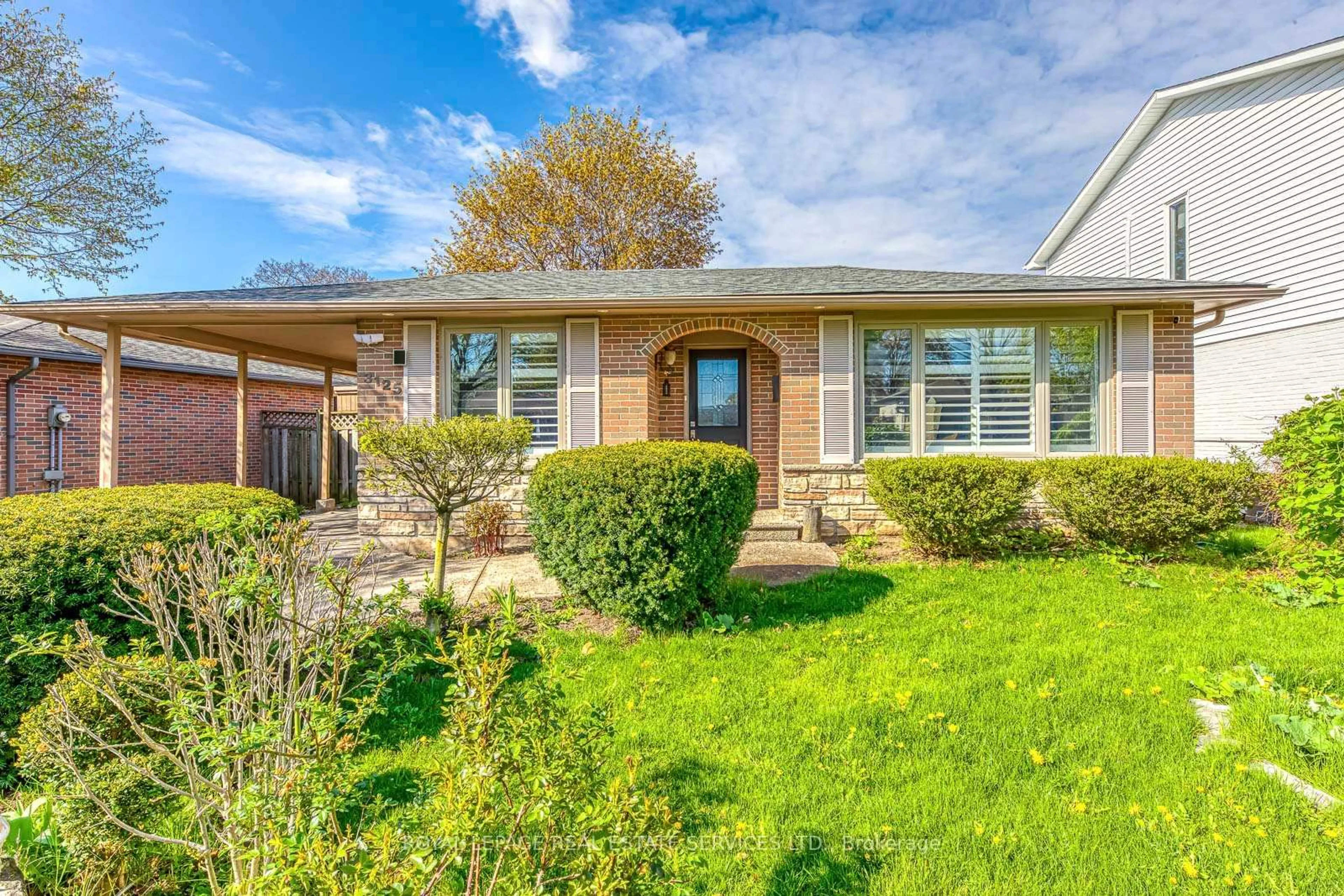 Home with brick exterior material, street for 3125 Centennial Dr, Burlington Ontario L7M 1B8
