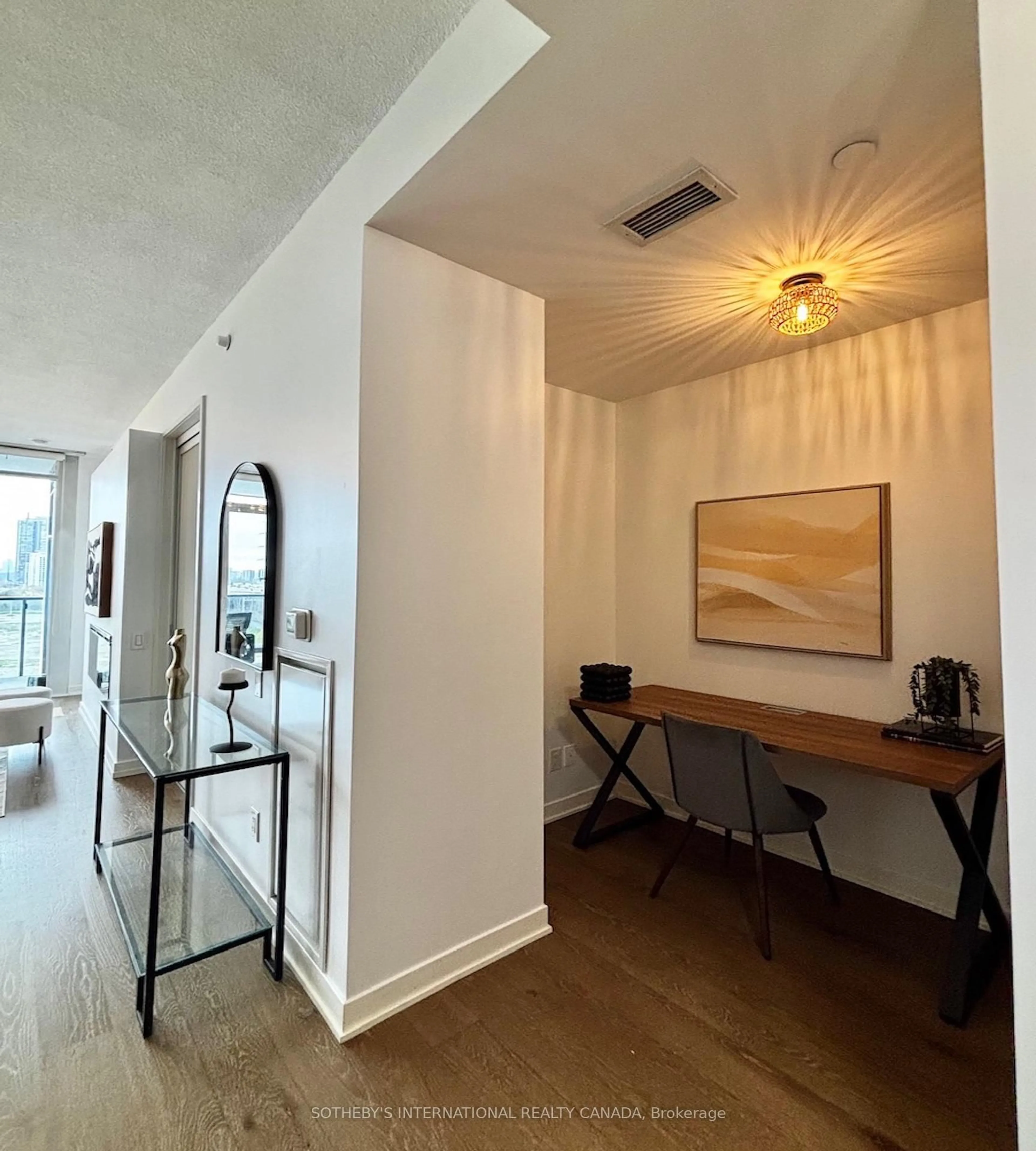 Unknown for 90 Park Lawn Rd #809, Toronto Ontario M8Y 3H8