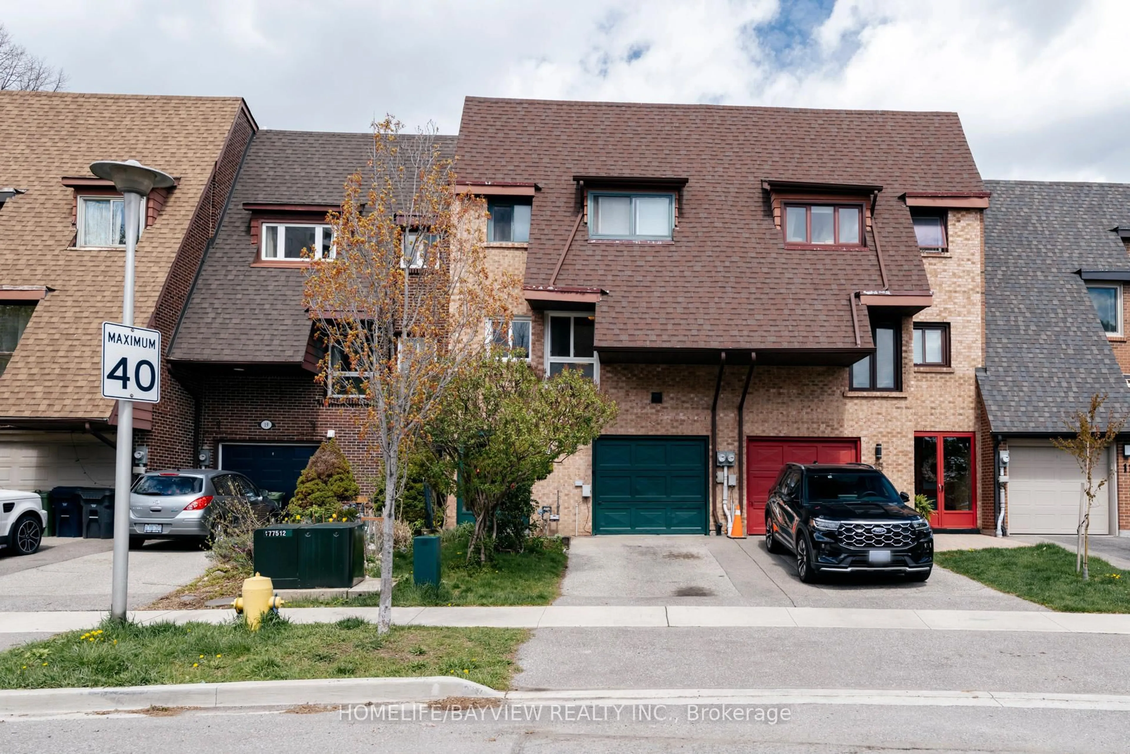 Unknown for 17 Stoneham Rd, Toronto Ontario M9C 4Y7