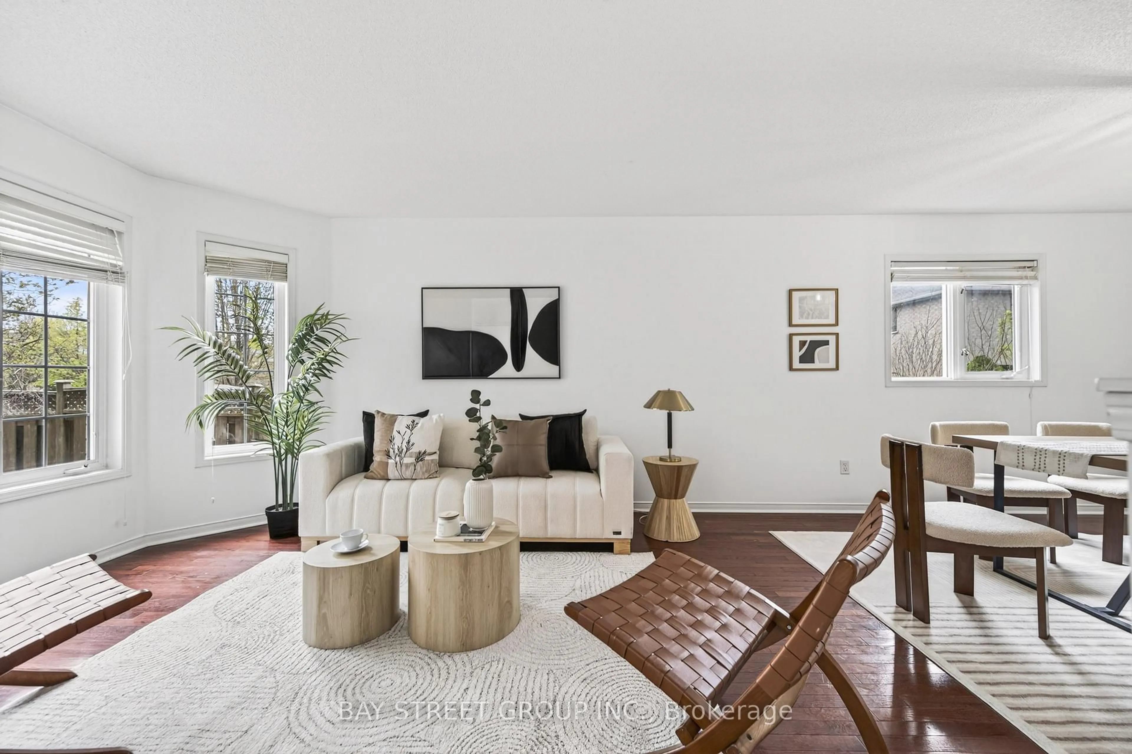 Living room with furniture, unknown for 2370 Eden Valley Dr, Oakville Ontario L6H 6K9