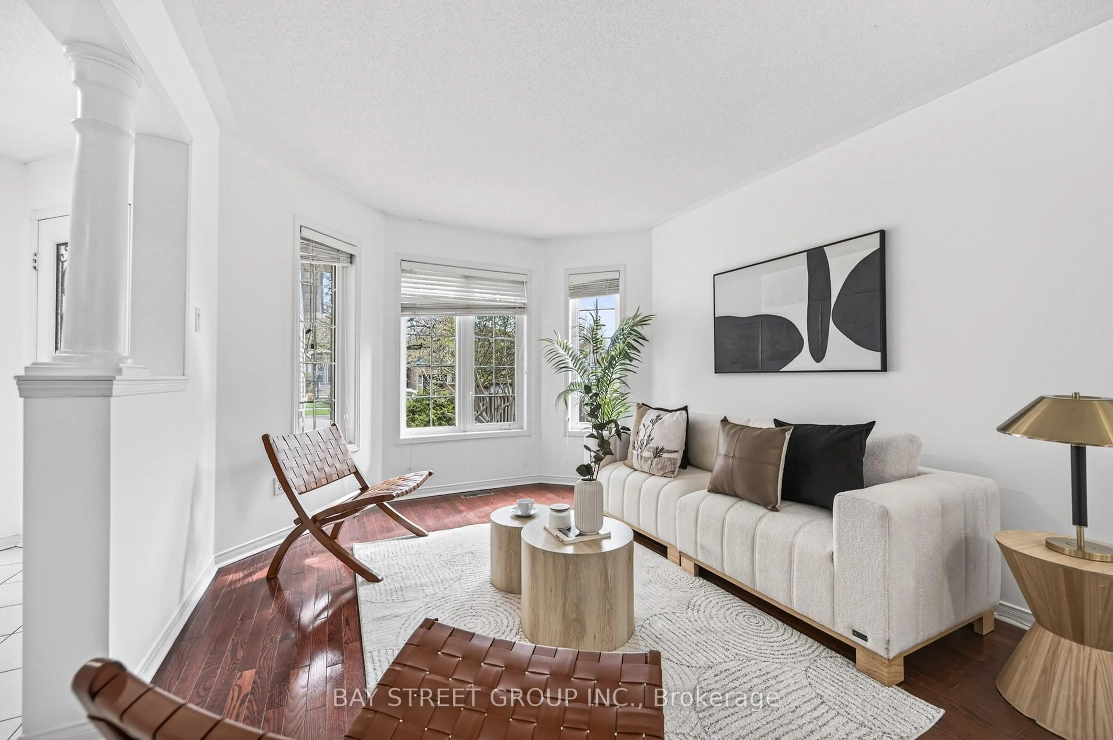 Living room with furniture, unknown for 2370 Eden Valley Dr, Oakville Ontario L6H 6K9