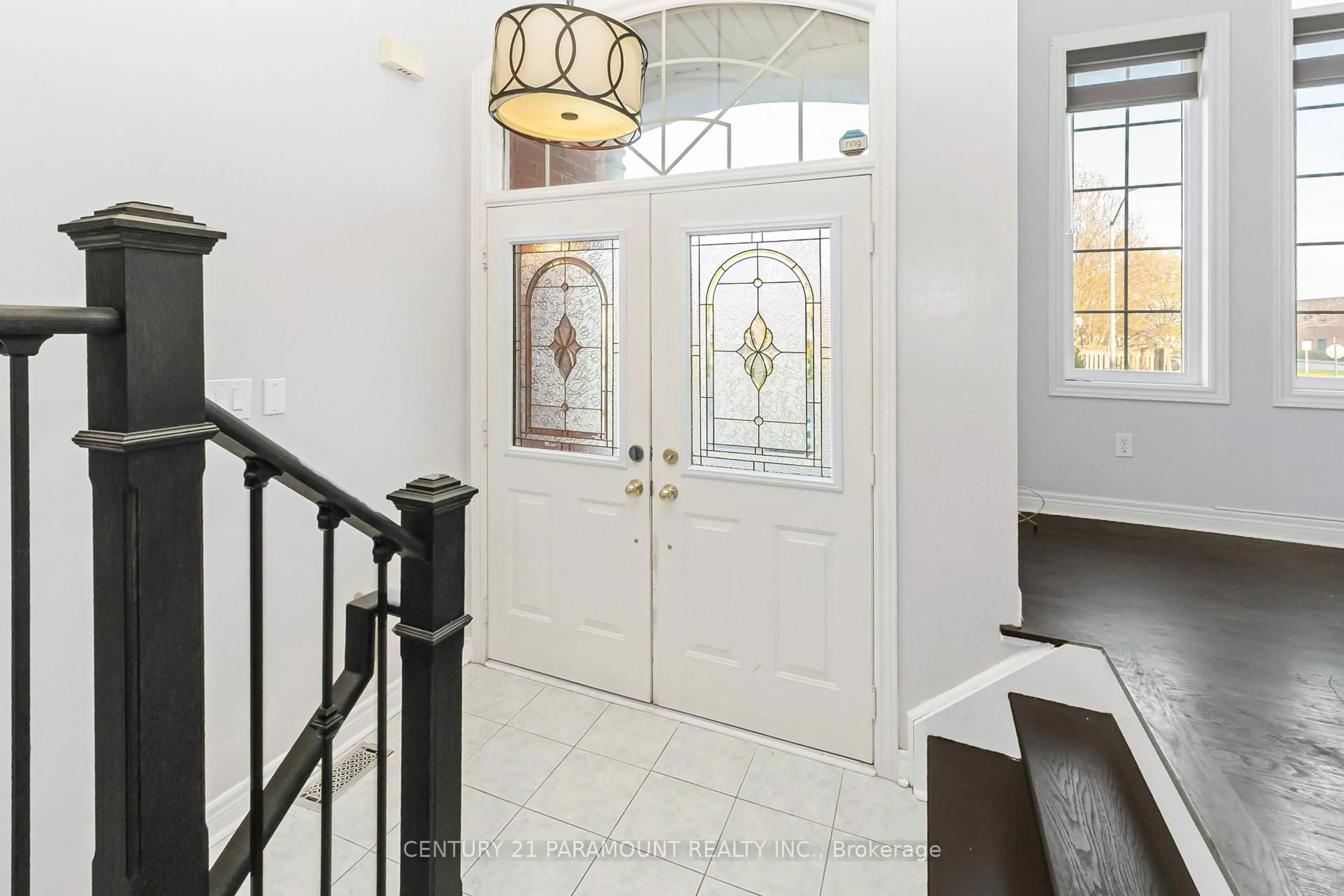 Indoor entryway for 2897 Westoak Trails Blvd, Oakville Ontario L6M 4V2