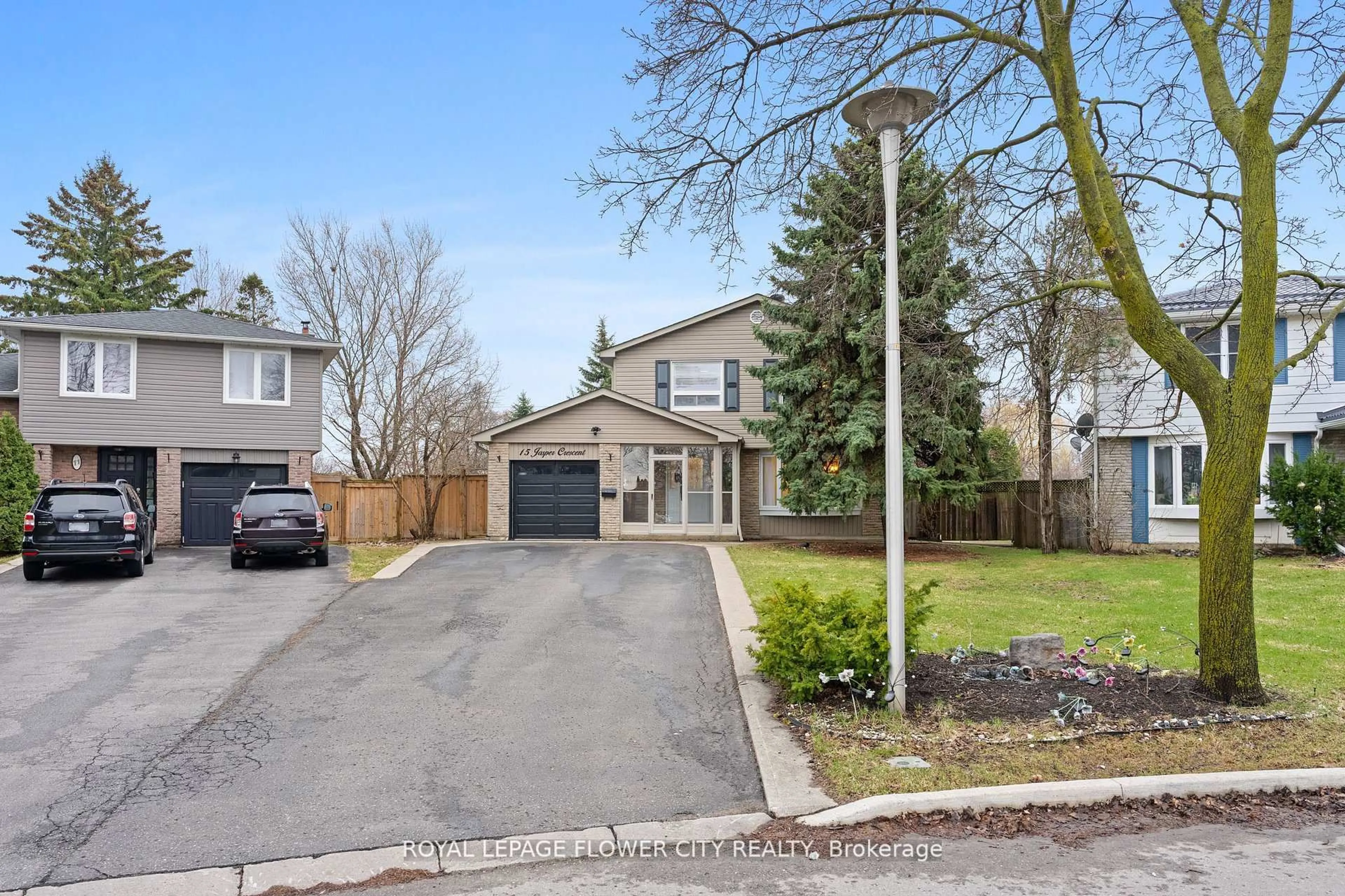Unknown for 15 Jasper Cres, Brampton Ontario L6S 1W8