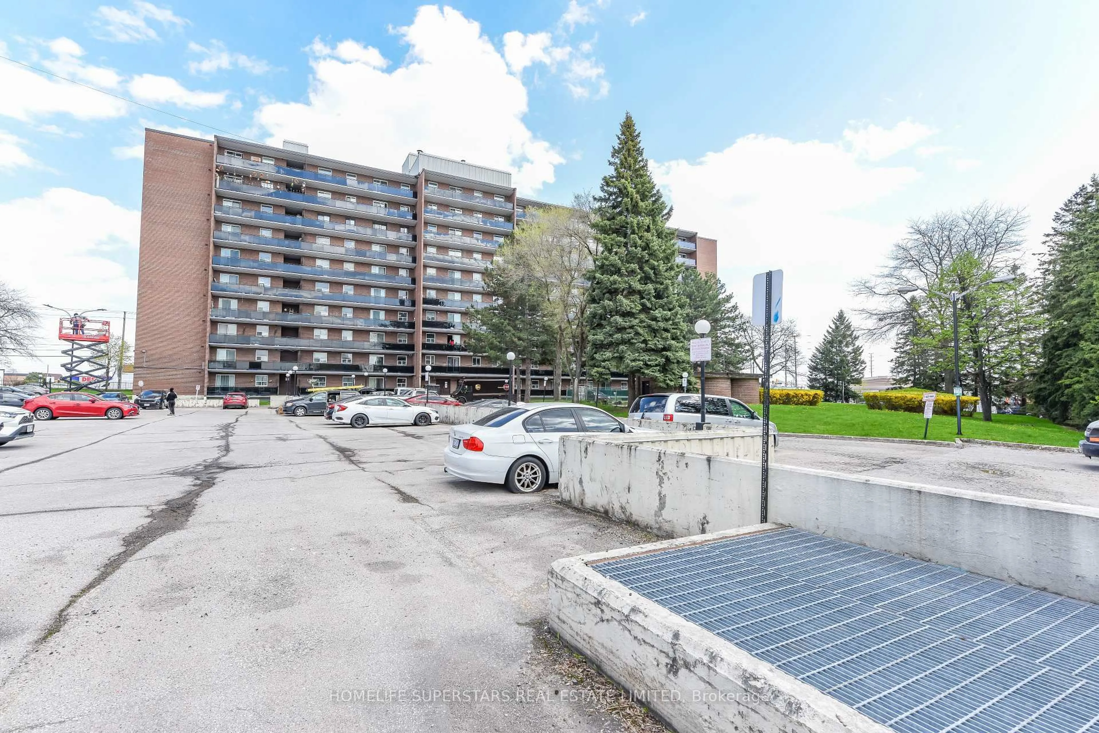 Parking for 3533 Derry Rd #511, Mississauga Ontario L4T 1B1
