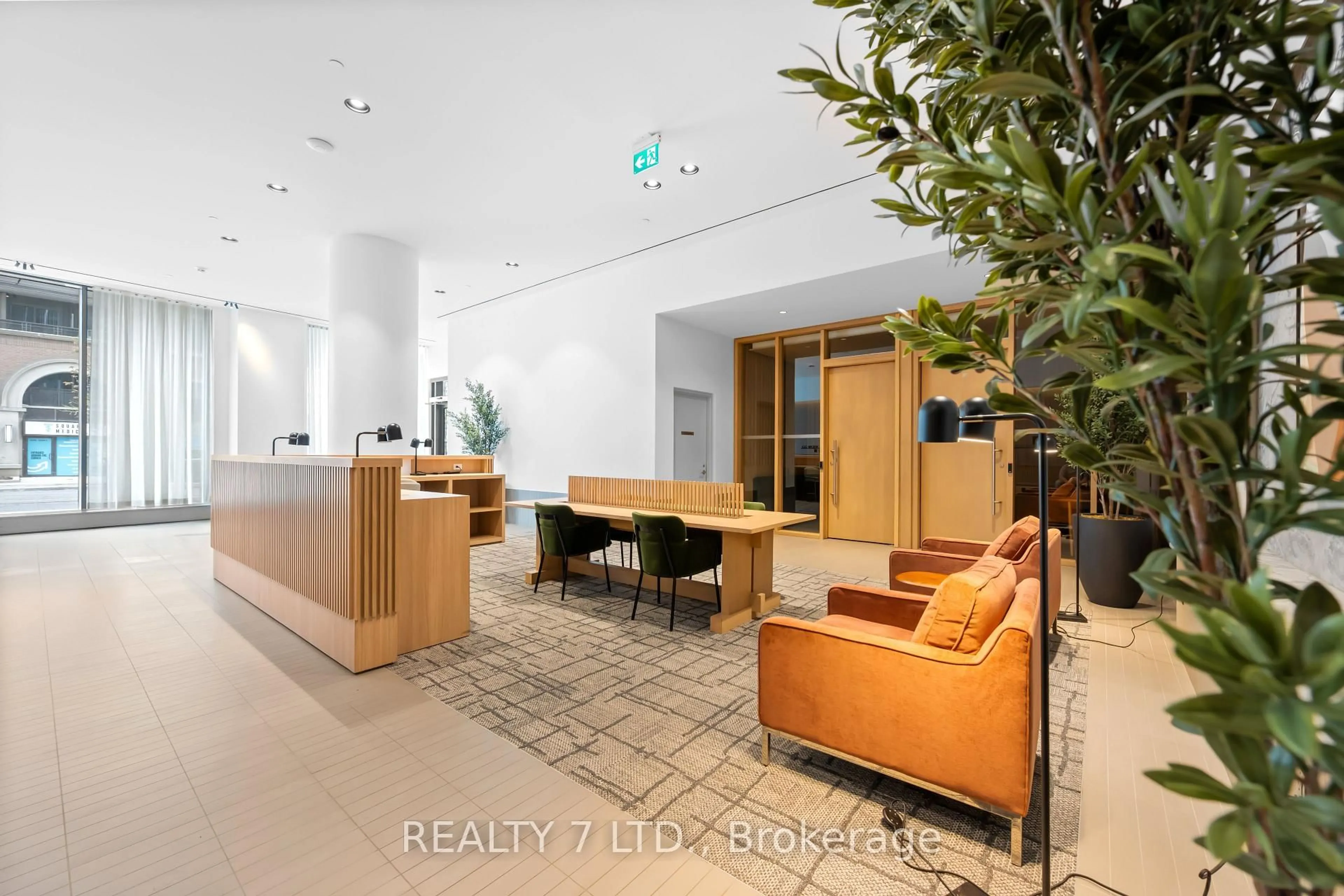 Lobby for 395 Square One Dr #4107, Mississauga Ontario L5B 0P6