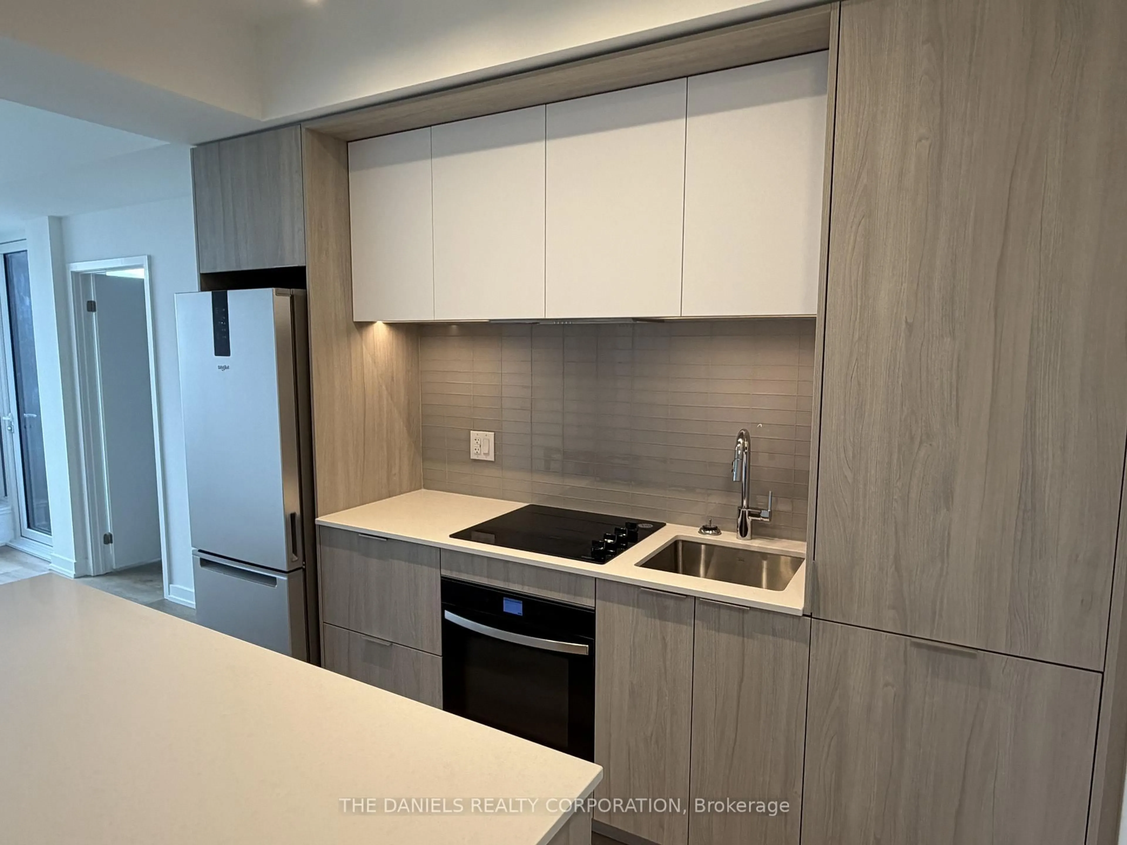 Standard kitchen, unknown for 395 Square One Dr #4705, Mississauga Ontario L5B 0P6