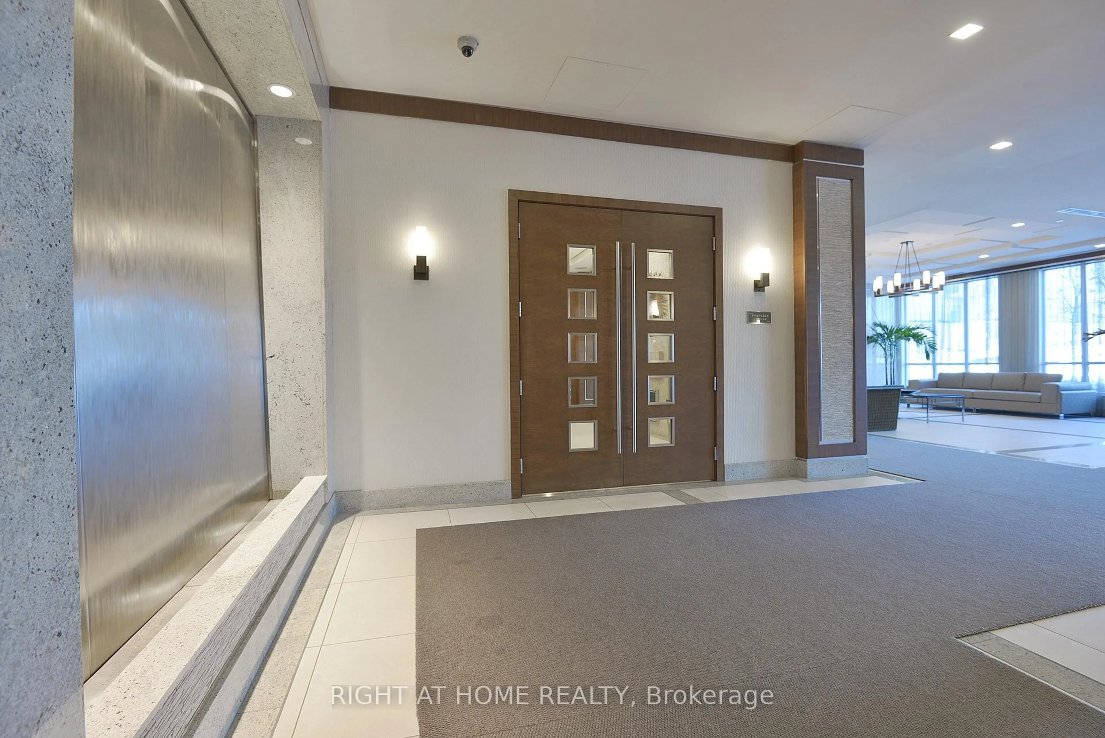 Indoor foyer for 15 Viking Lane #307, Toronto Ontario M9B 0A4