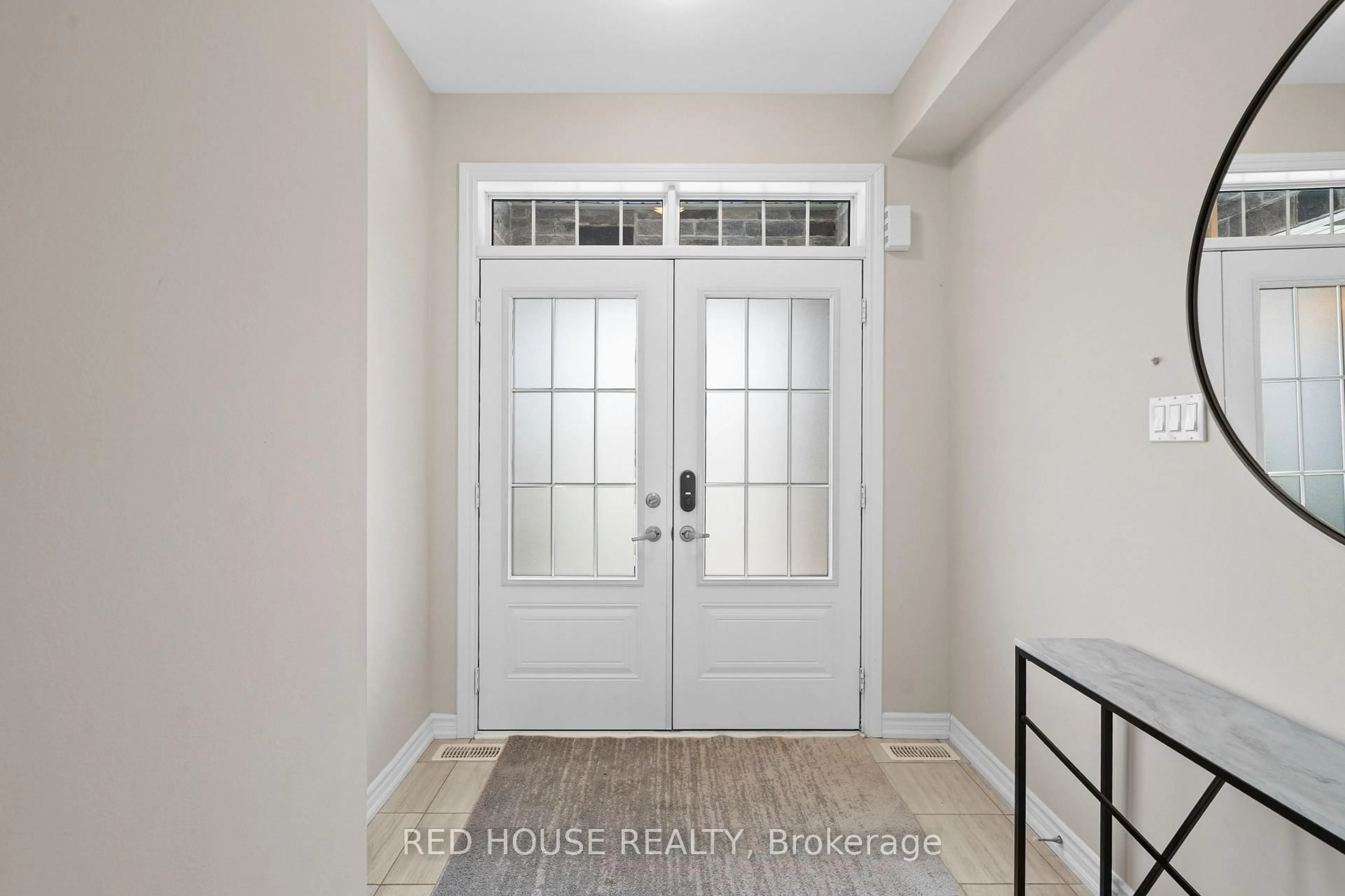 Indoor entryway for 46 Dolobram Tr, Brampton Ontario L7A 4Y3