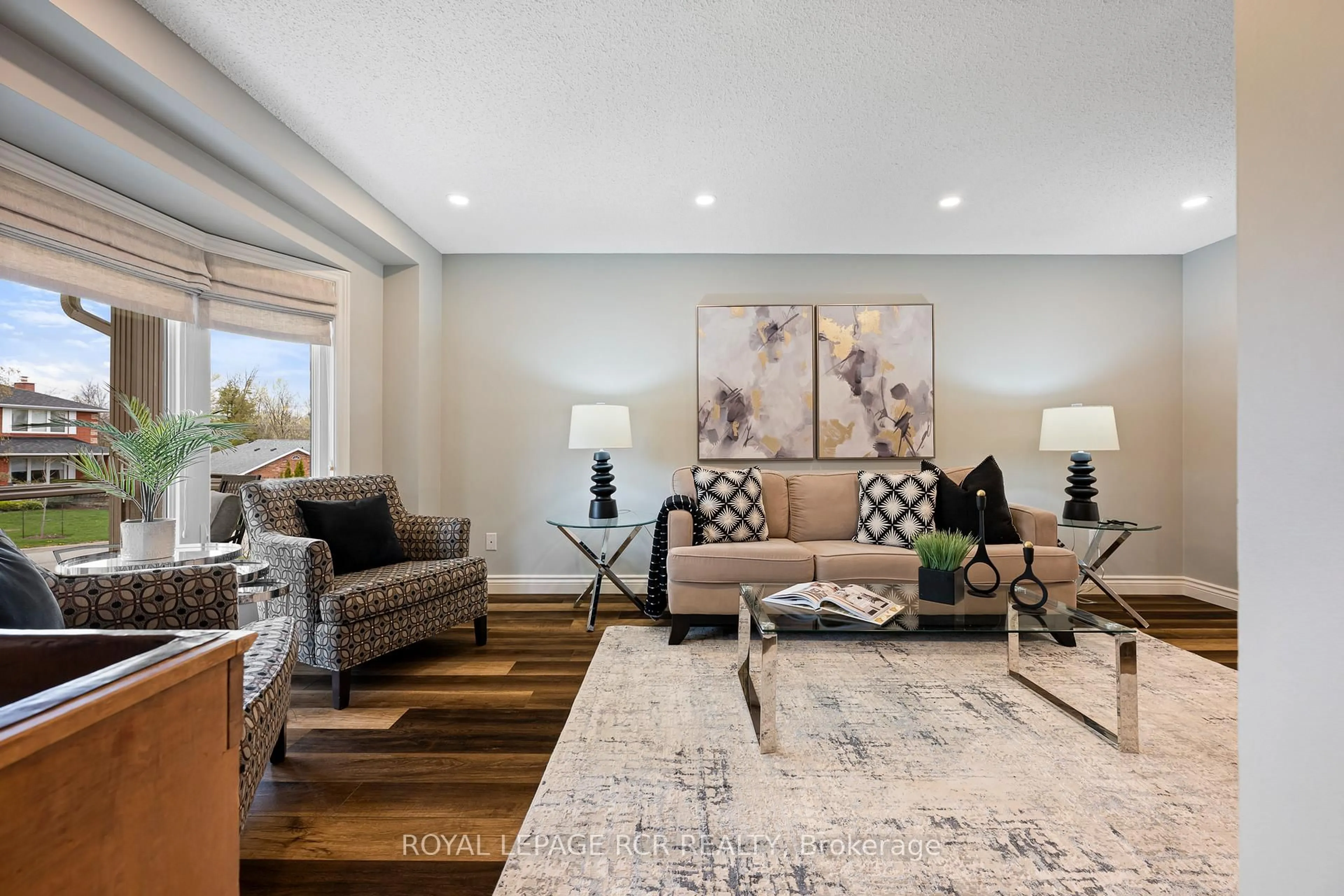 Living room with furniture, unknown for 240 Oakwood Cres, Orangeville Ontario L9W 4M9