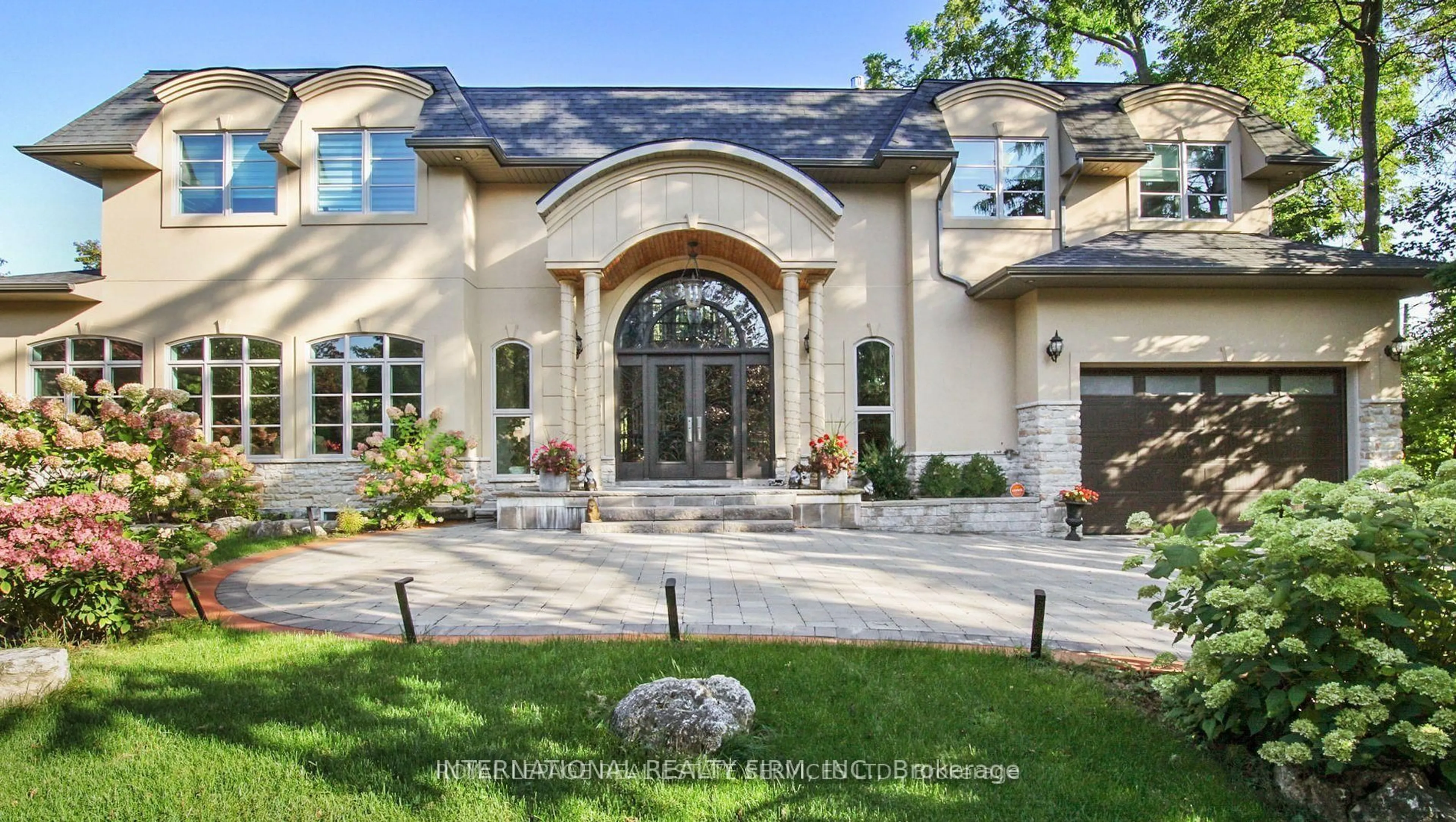 Home with brick exterior material, street for 1286 Cambridge Dr, Oakville Ontario L6J 1S1