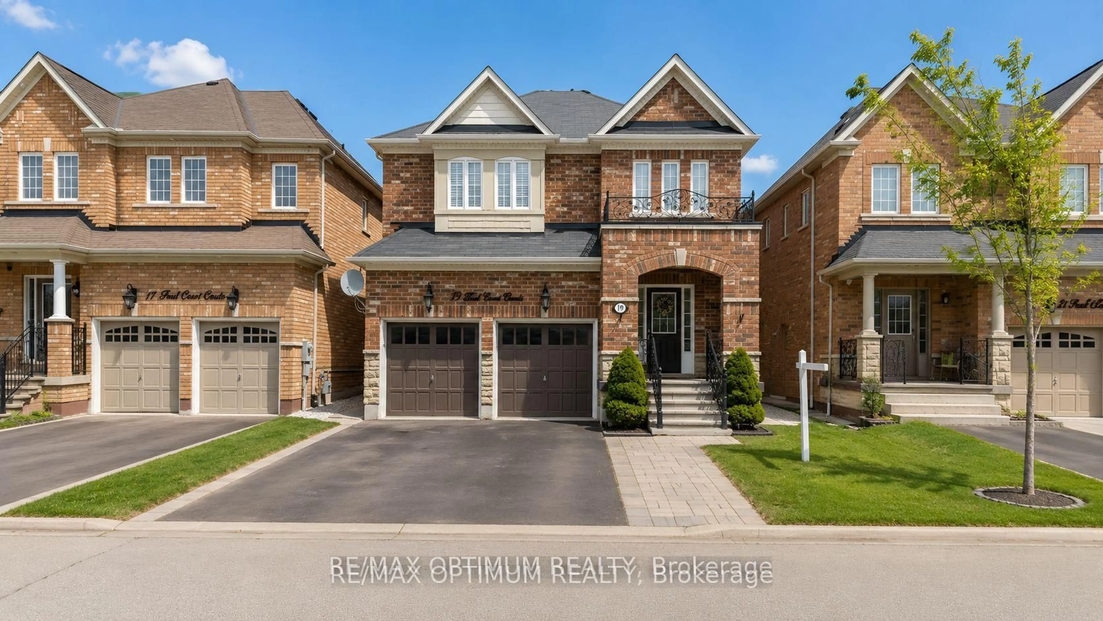 Home with brick exterior material, street for 19 Teal Crest Circ, Brampton Ontario L6X 2Z6