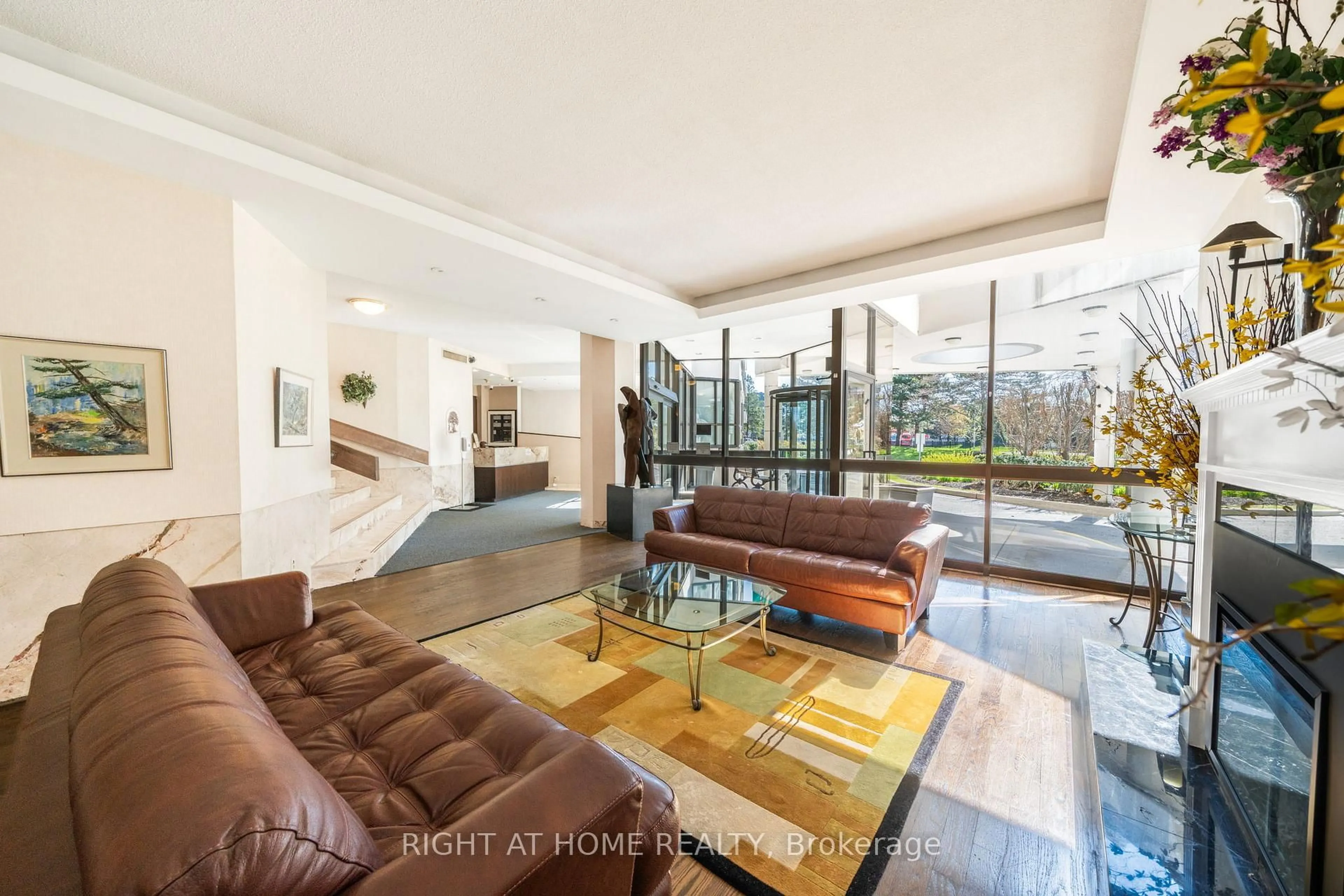 Unknown for 1333 Bloor St #1107, Mississauga Ontario L4Y 3T6