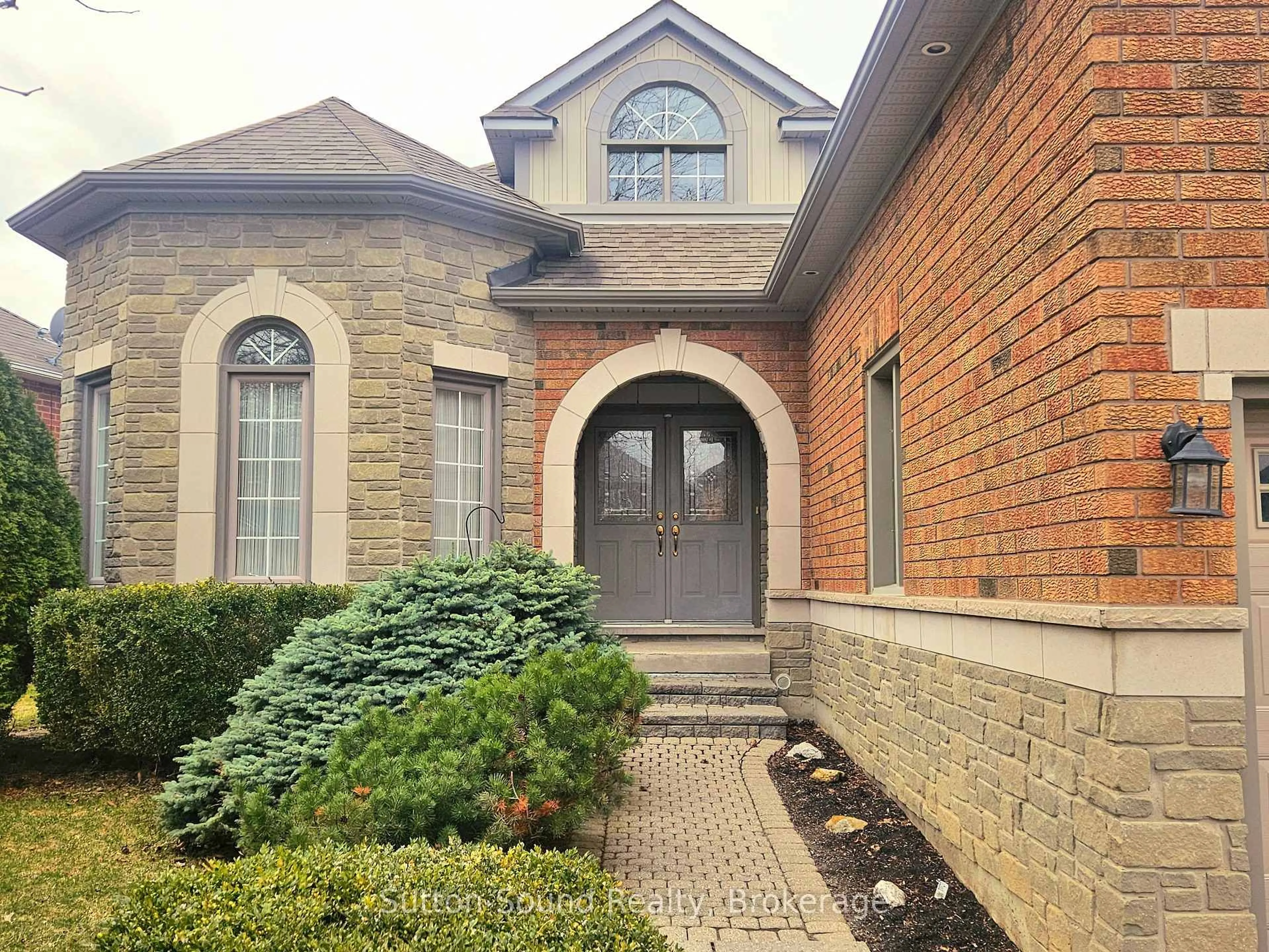 Home with brick exterior material, street for 8 Kirkwood Cres, Caledon Ontario L7C 1C1