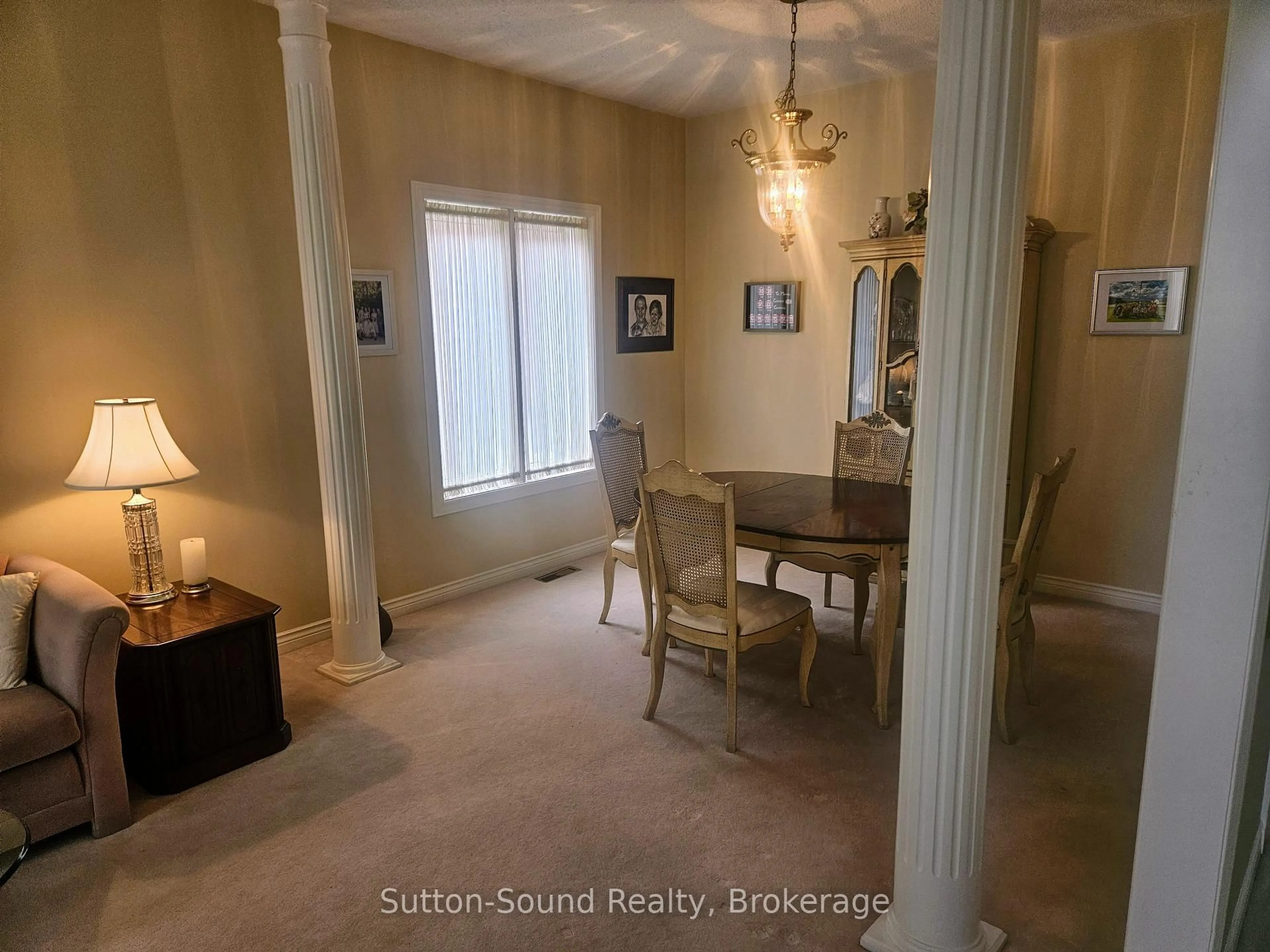 Dining room, unknown for 8 Kirkwood Cres, Caledon Ontario L7C 1C1